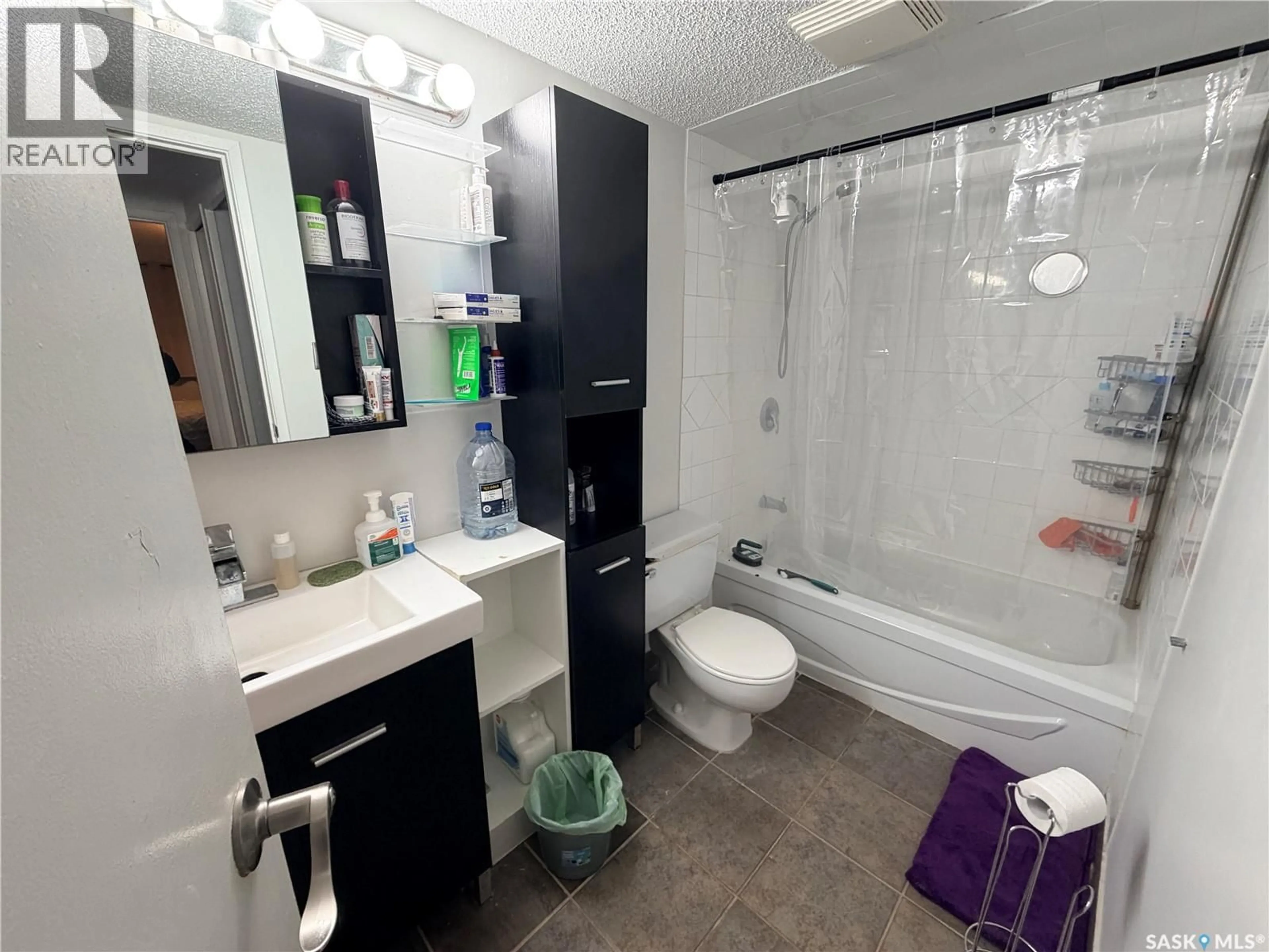 Standard bathroom, ceramic/tile floor for B3 - 375 KINGSMERE BOULEVARD, Saskatoon Saskatchewan S7J4J6