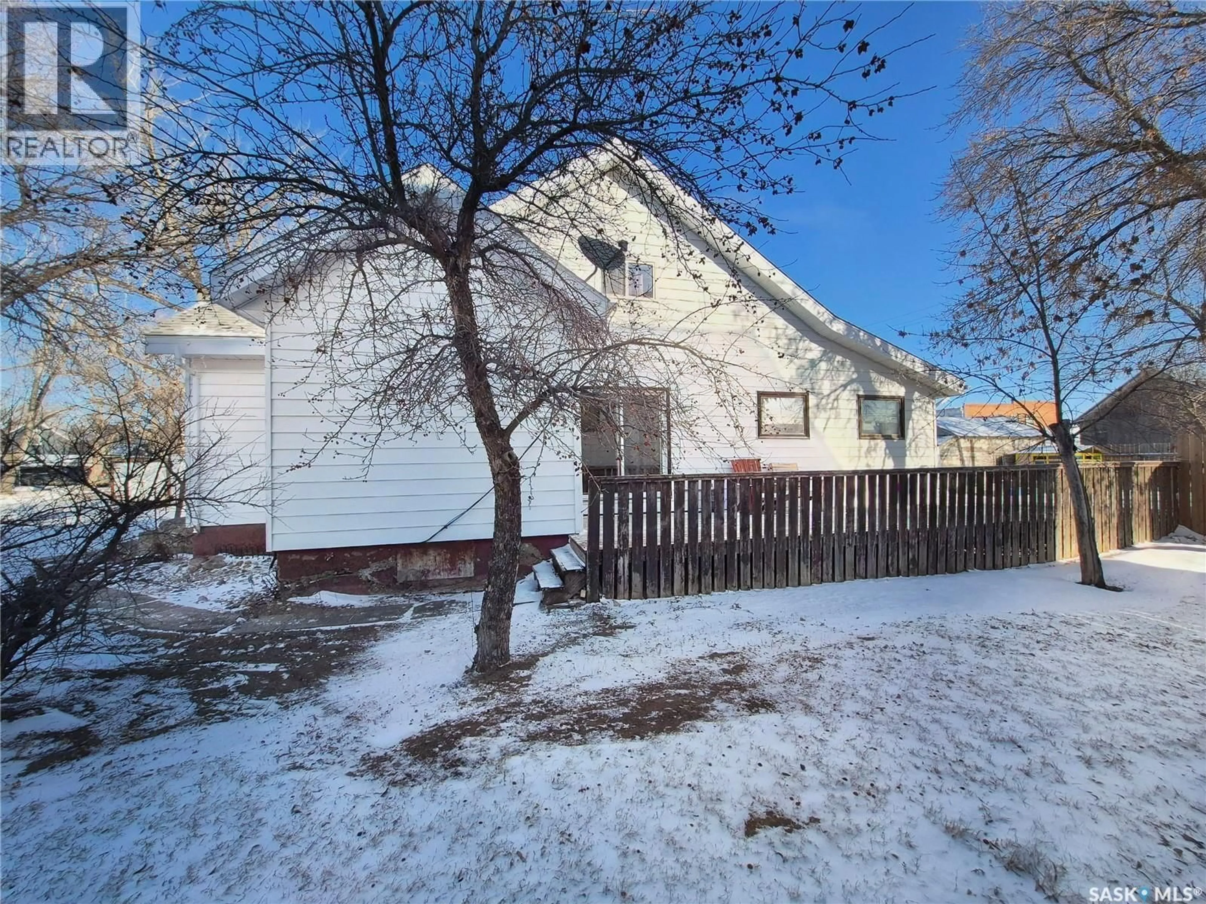 A pic from outside/outdoor area/front of a property/back of a property/a pic from drone, street for 133 1ST STREET, Ponteix Saskatchewan S0N1Z0