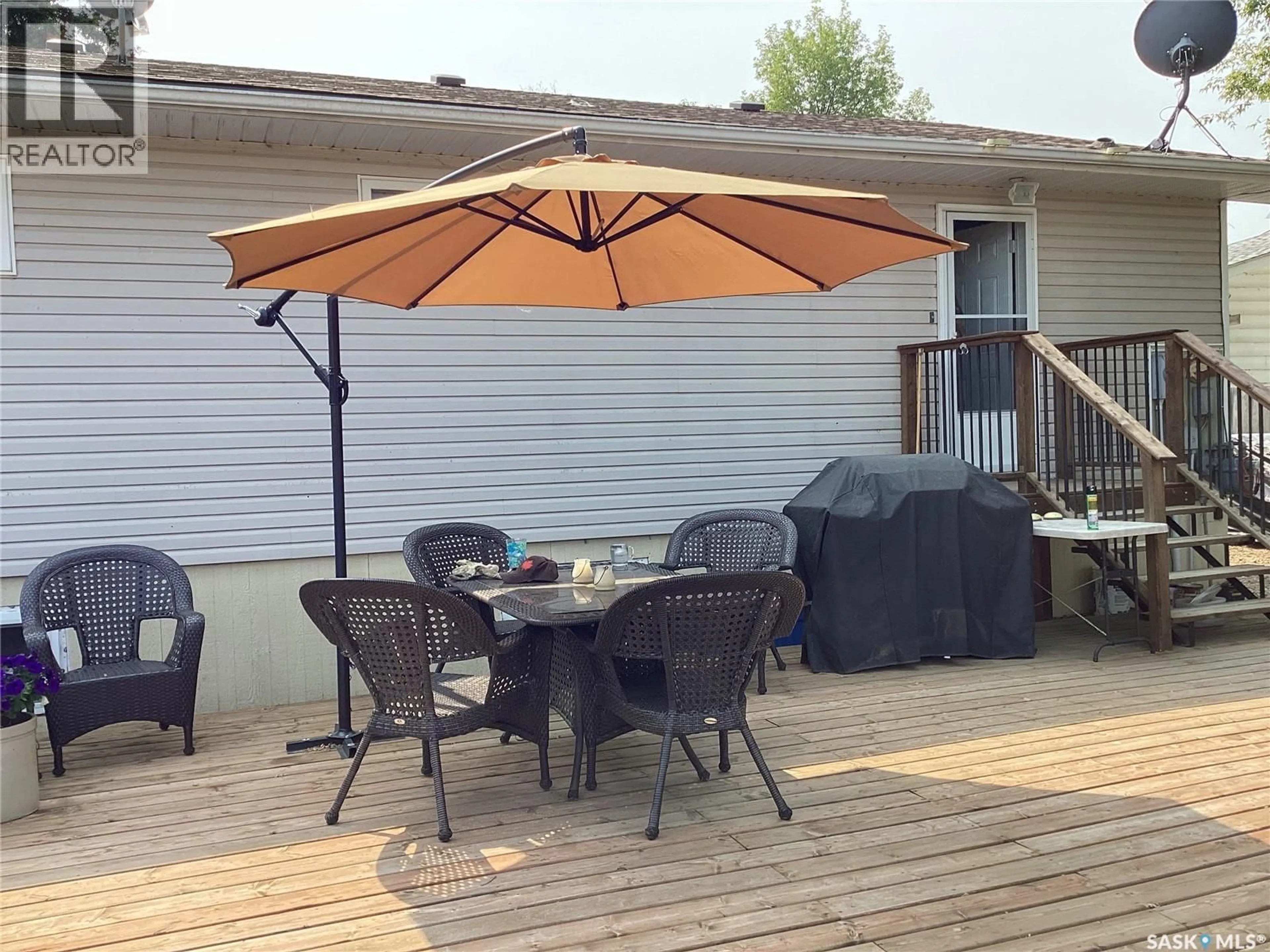 Patio, street for 810 MAIN STREET, Big River Saskatchewan S0J0E0