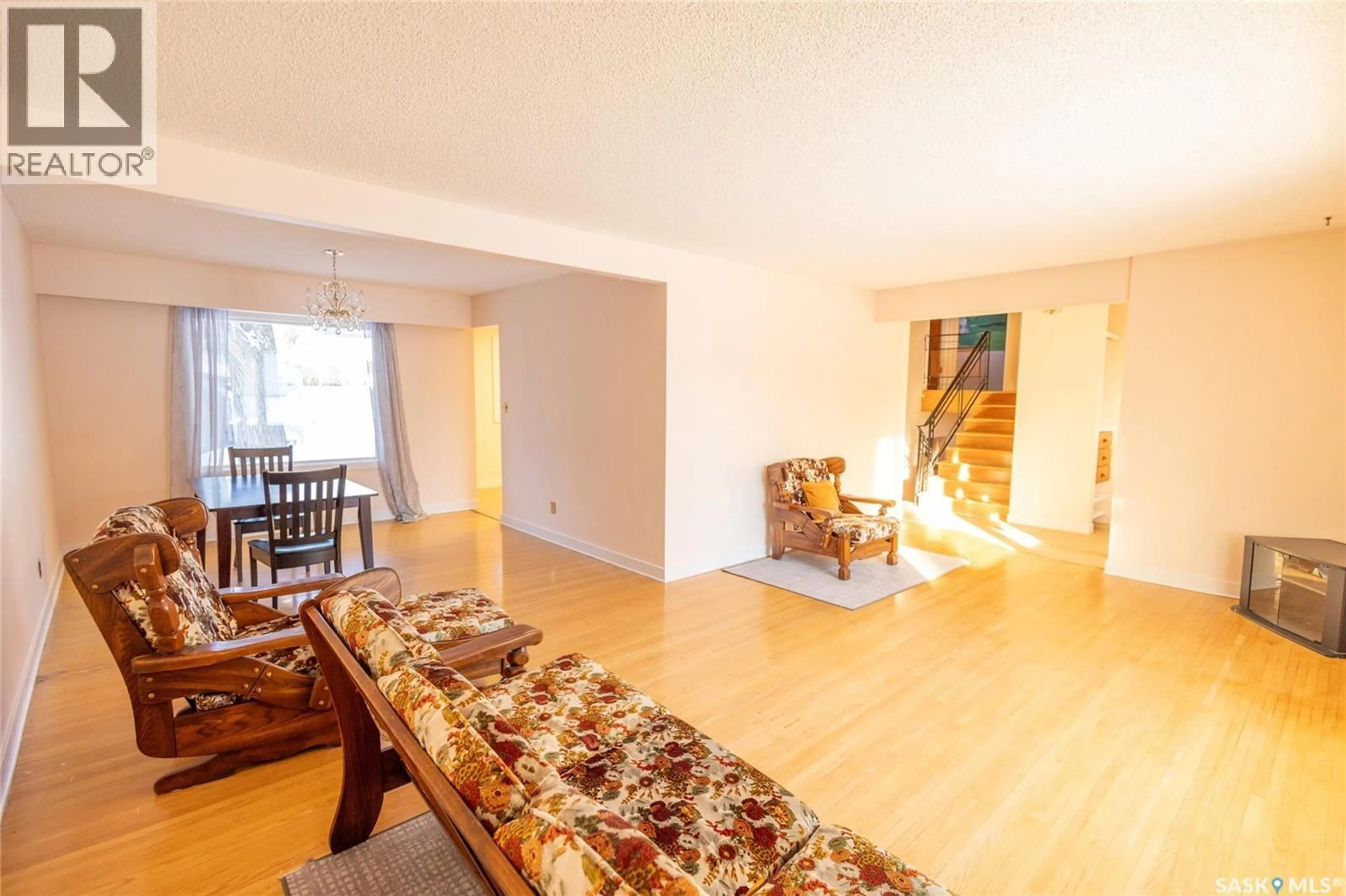 Living room with furniture, unknown for 510 BATE CRESCENT, Saskatoon Saskatchewan S7H3A7