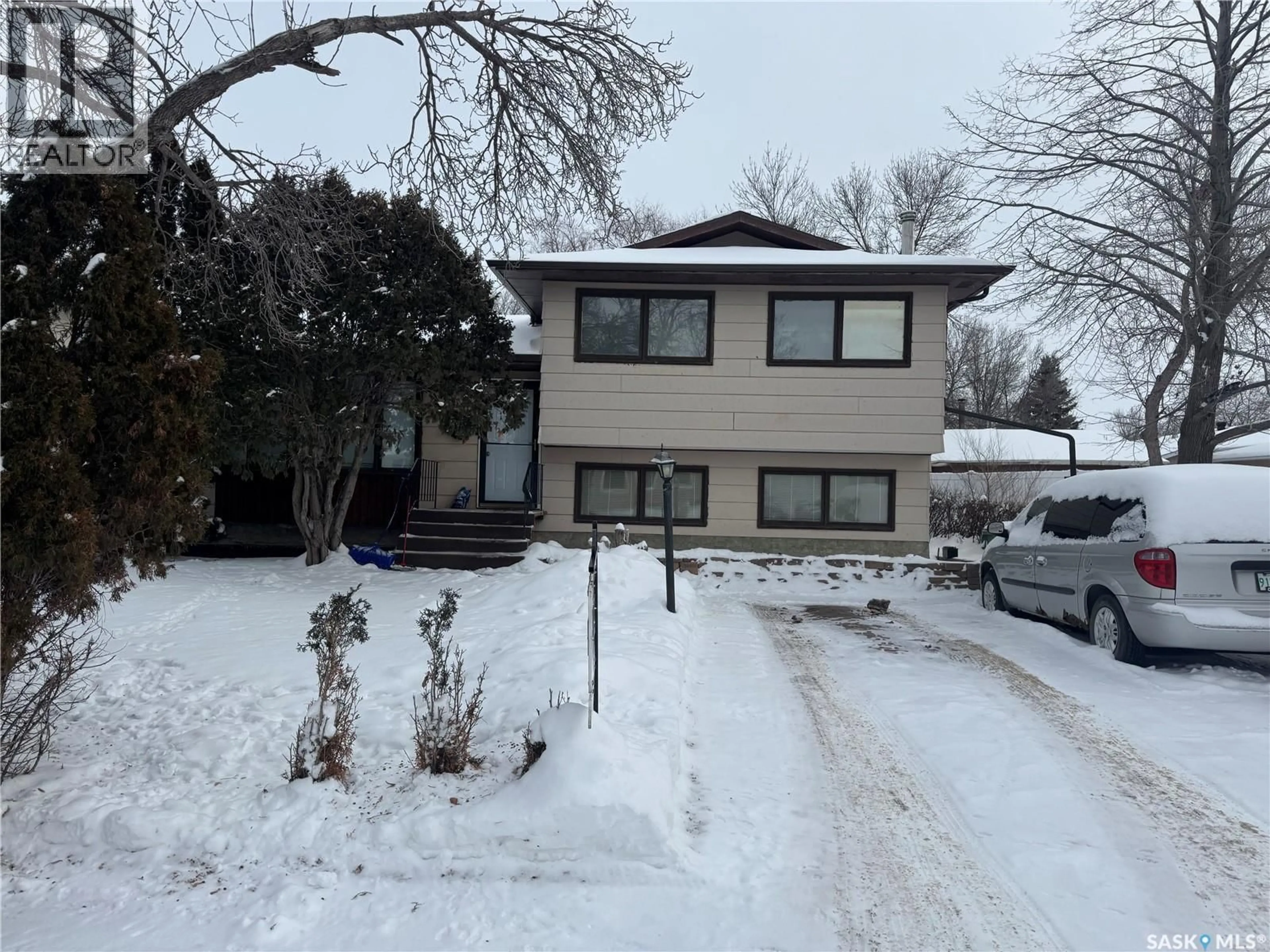 Unknown for 110 SALEMKA CRESCENT, Regina Saskatchewan S4R7S1