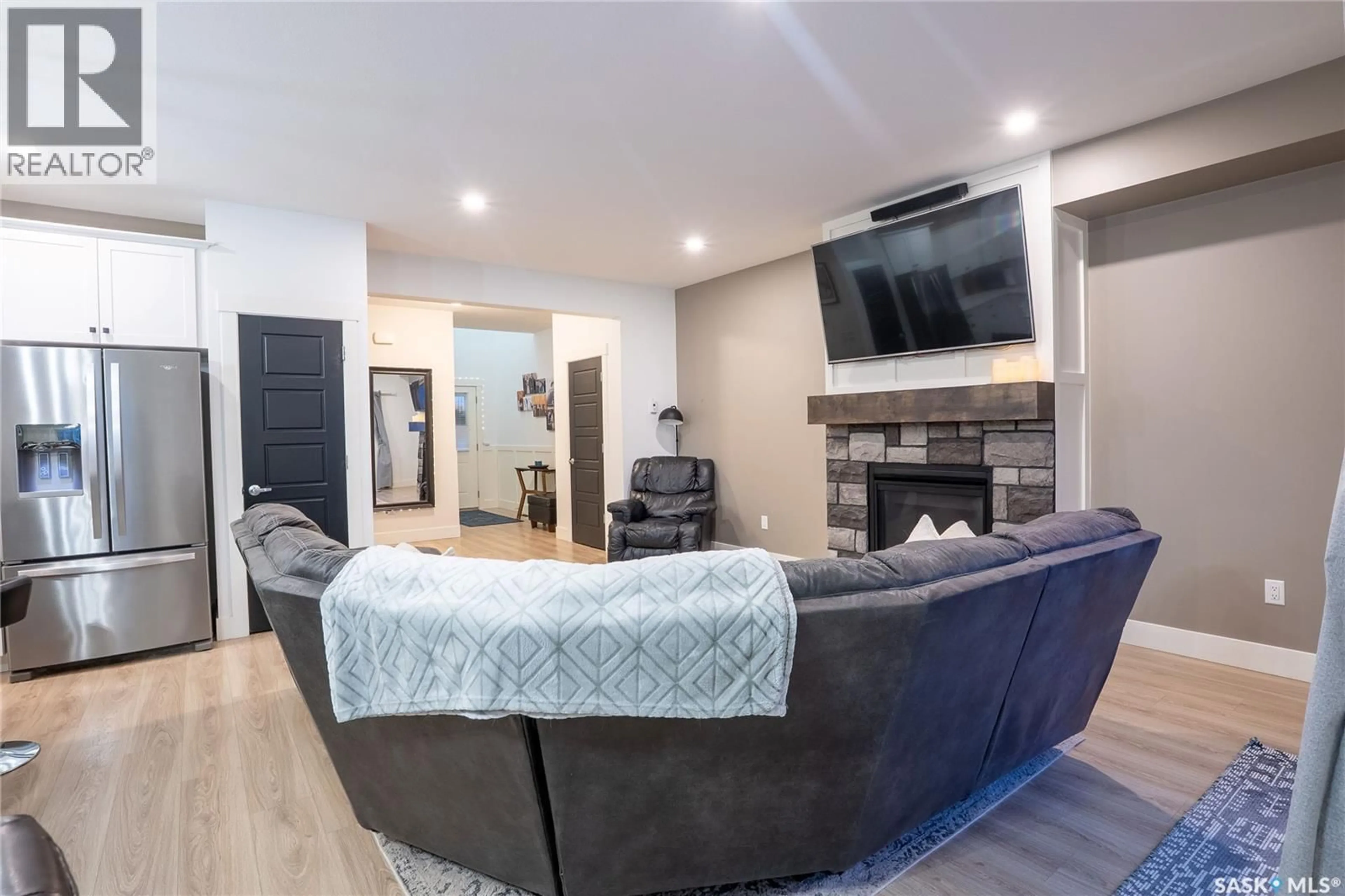 Living room with furniture, unknown for 900 - 96 ST ANDREWS LANE, Warman Saskatchewan S0K4S4