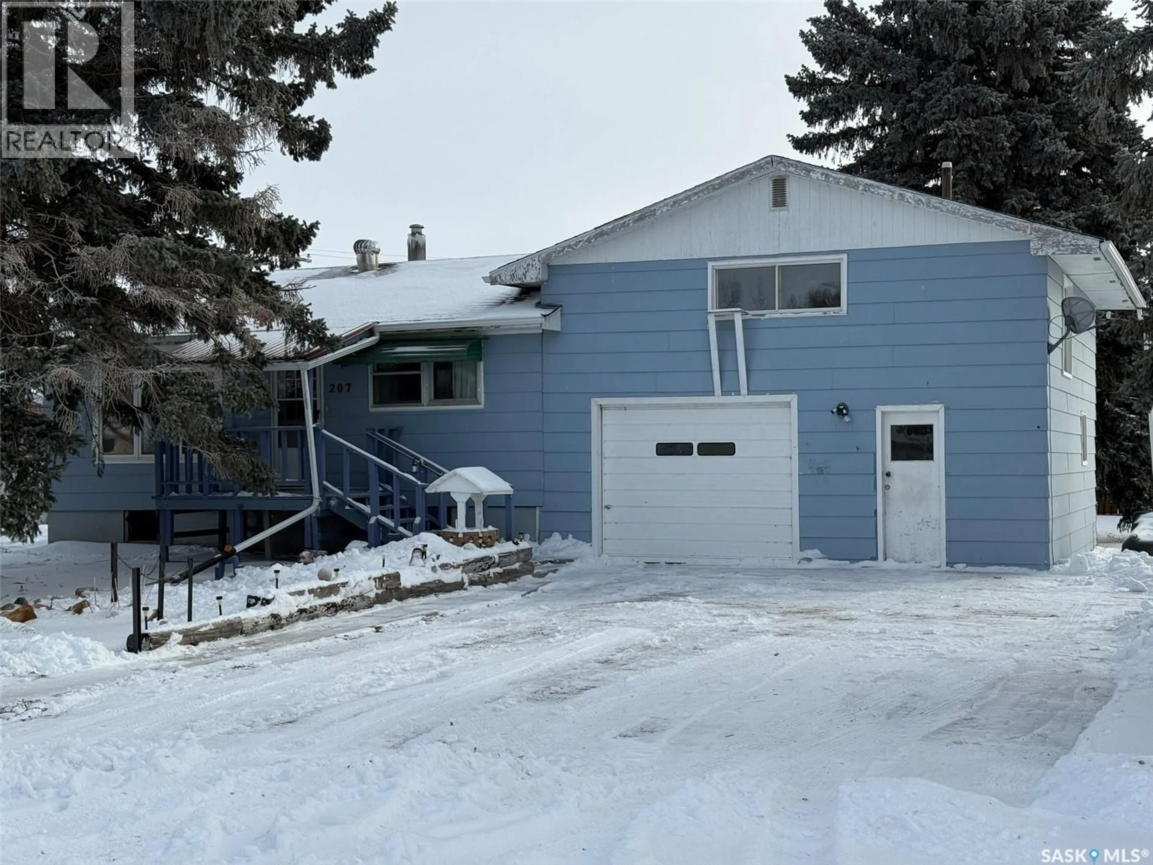 A pic from outside/outdoor area/front of a property/back of a property/a pic from drone, street for 209 FRANCIS STREET, Francis Saskatchewan S0G1V0