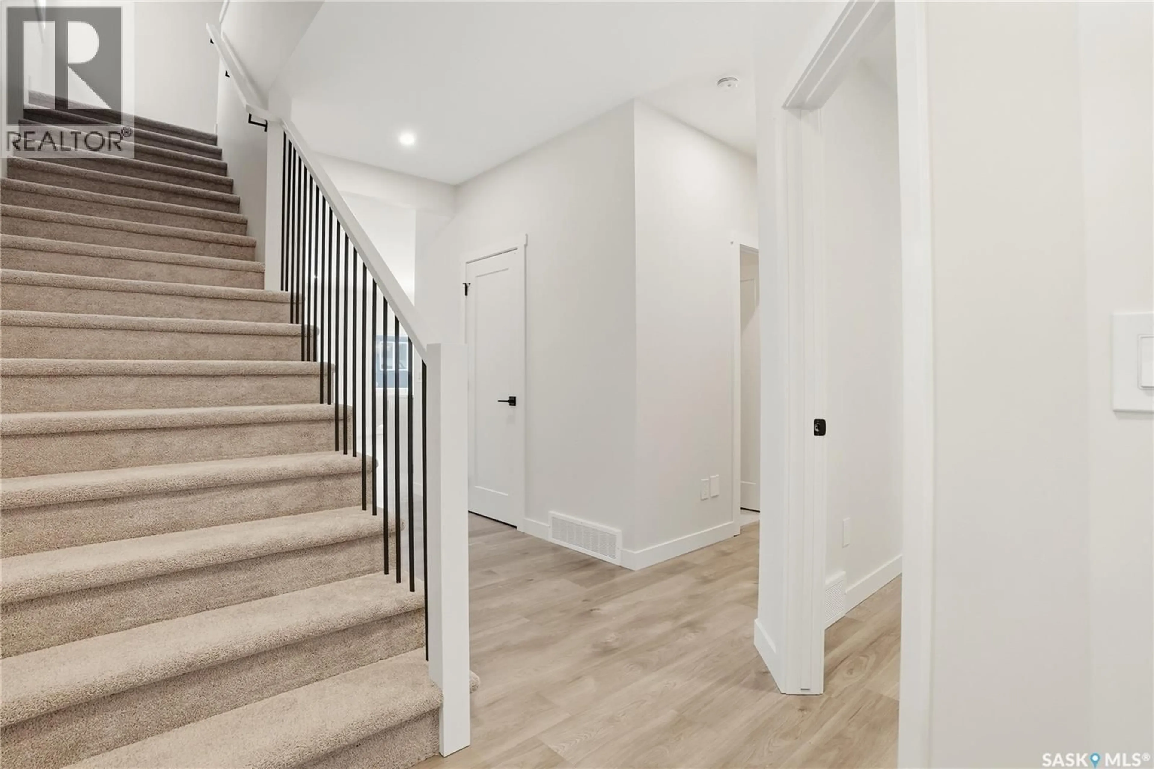 Unknown for 334 KATZ AVENUE, Saskatoon Saskatchewan S7V1Y6