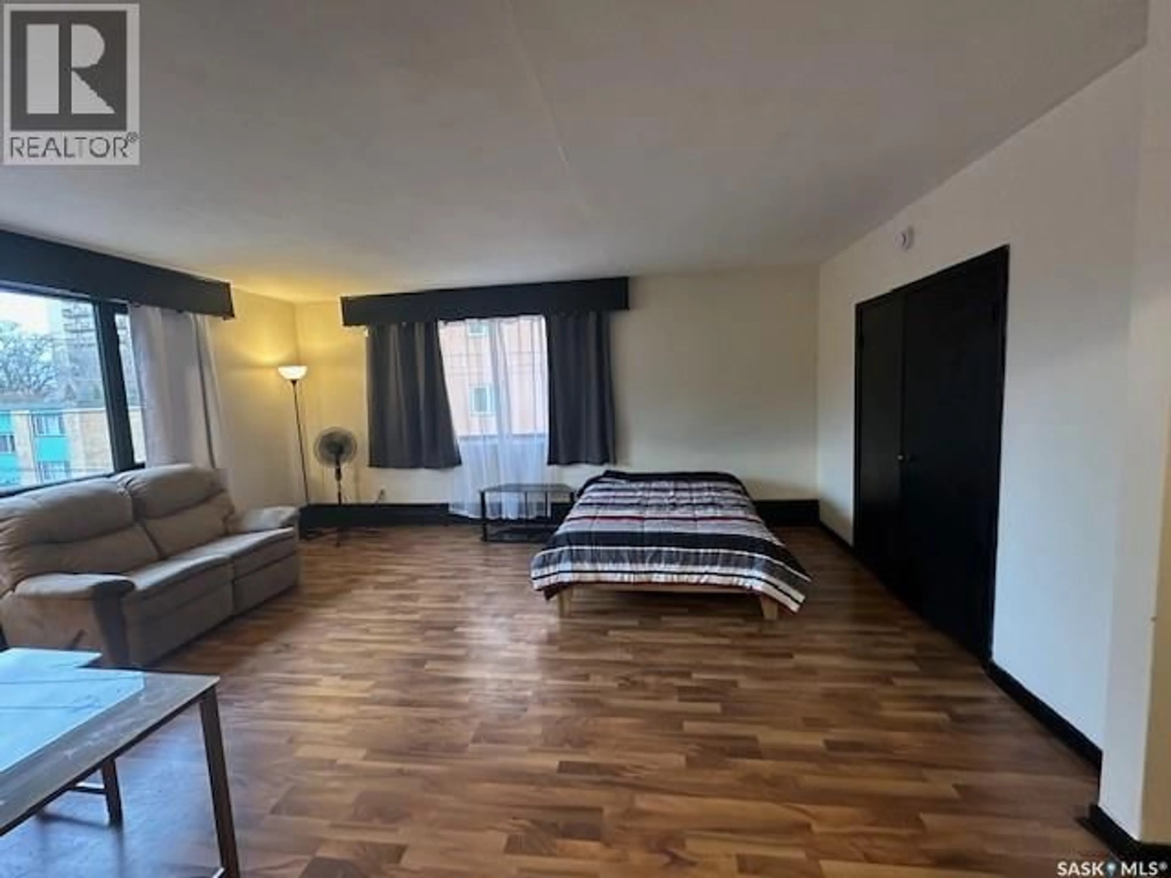 A pic of a room for 30 400 4TH AVENUE, Saskatoon Saskatchewan S7K0R3