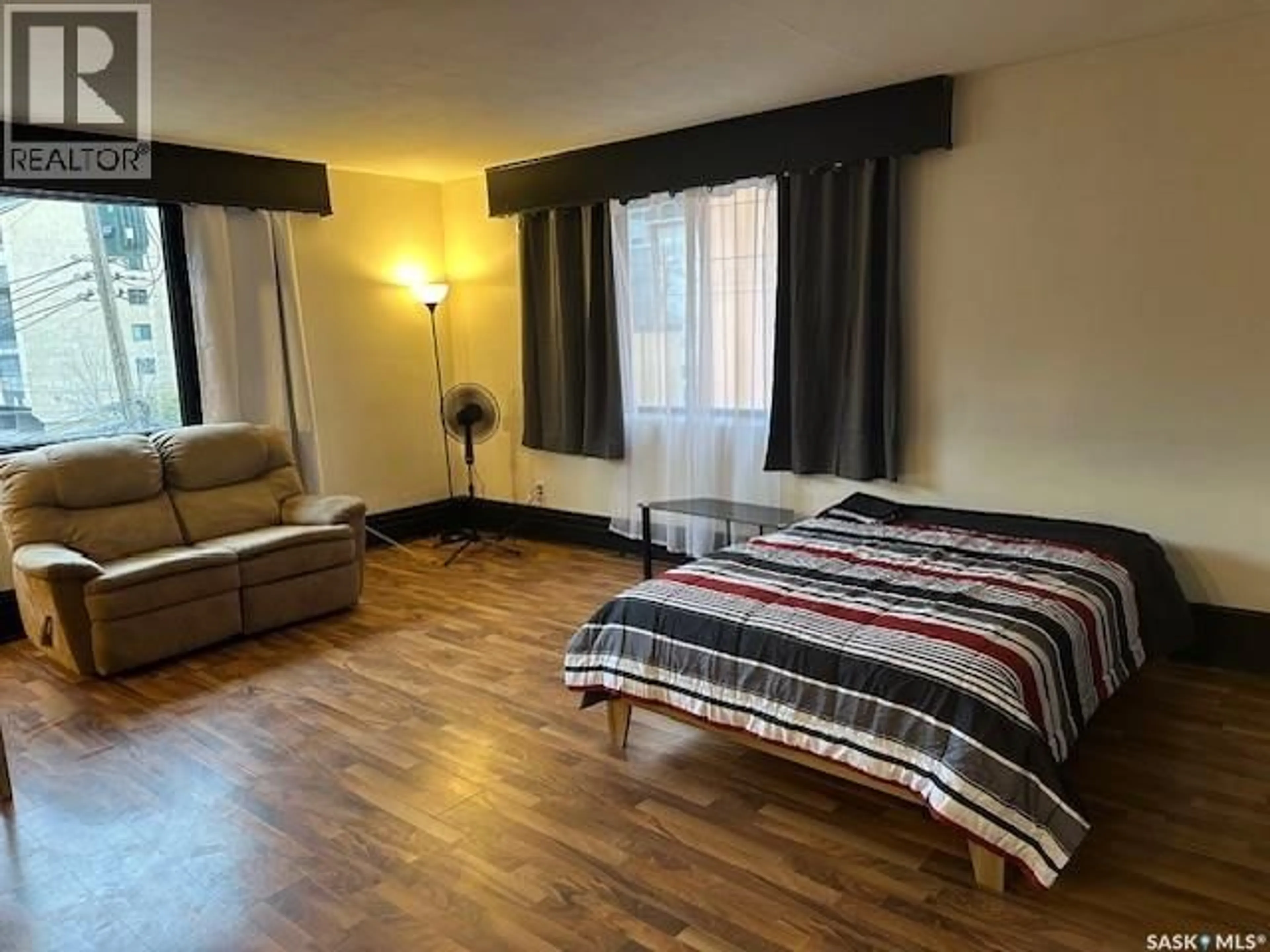 A pic of a room for 30 400 4TH AVENUE, Saskatoon Saskatchewan S7K0R3