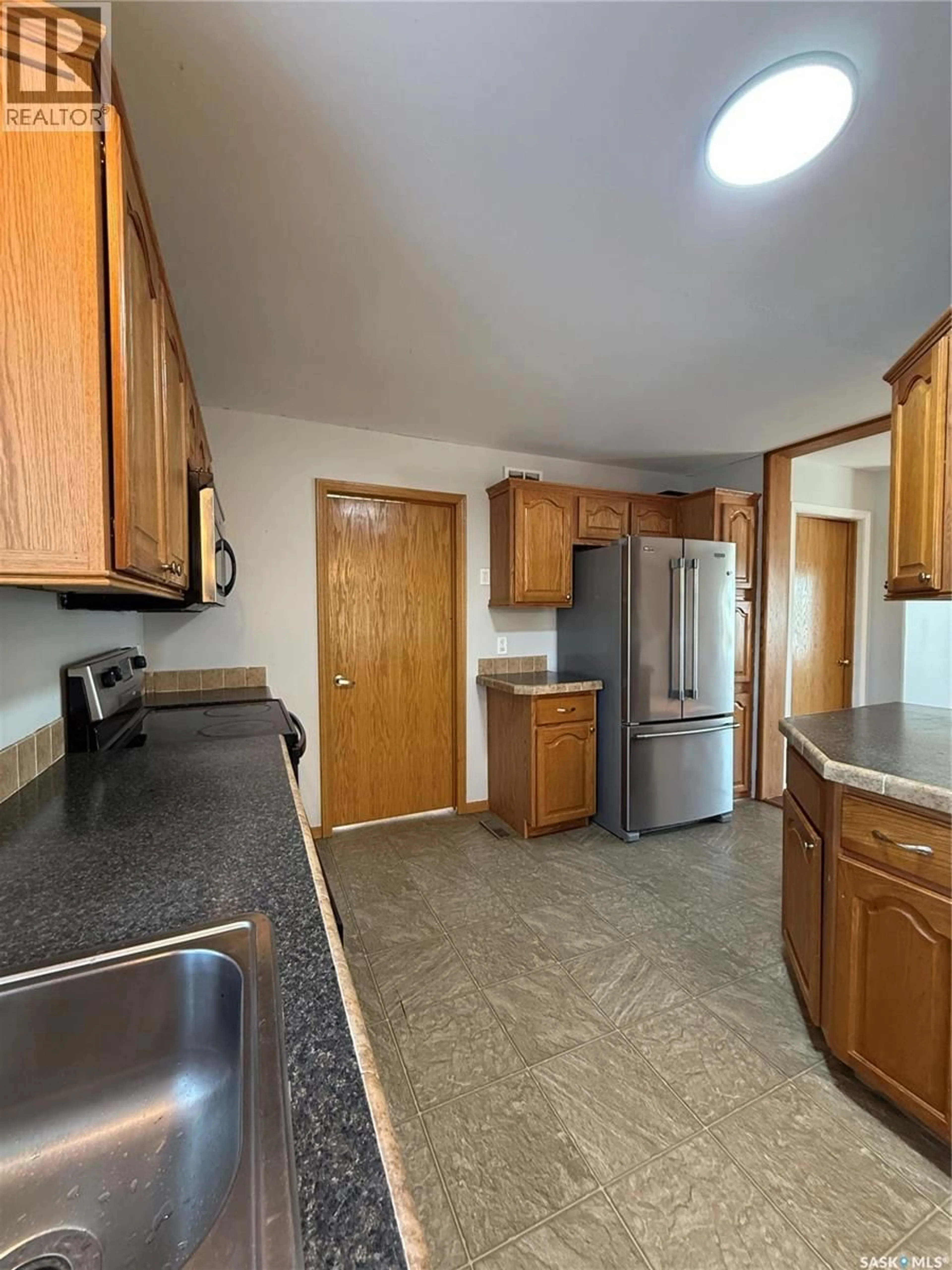 Standard kitchen, unknown for 233 HIGH AVENUE, Saltcoats Saskatchewan S0A3R0