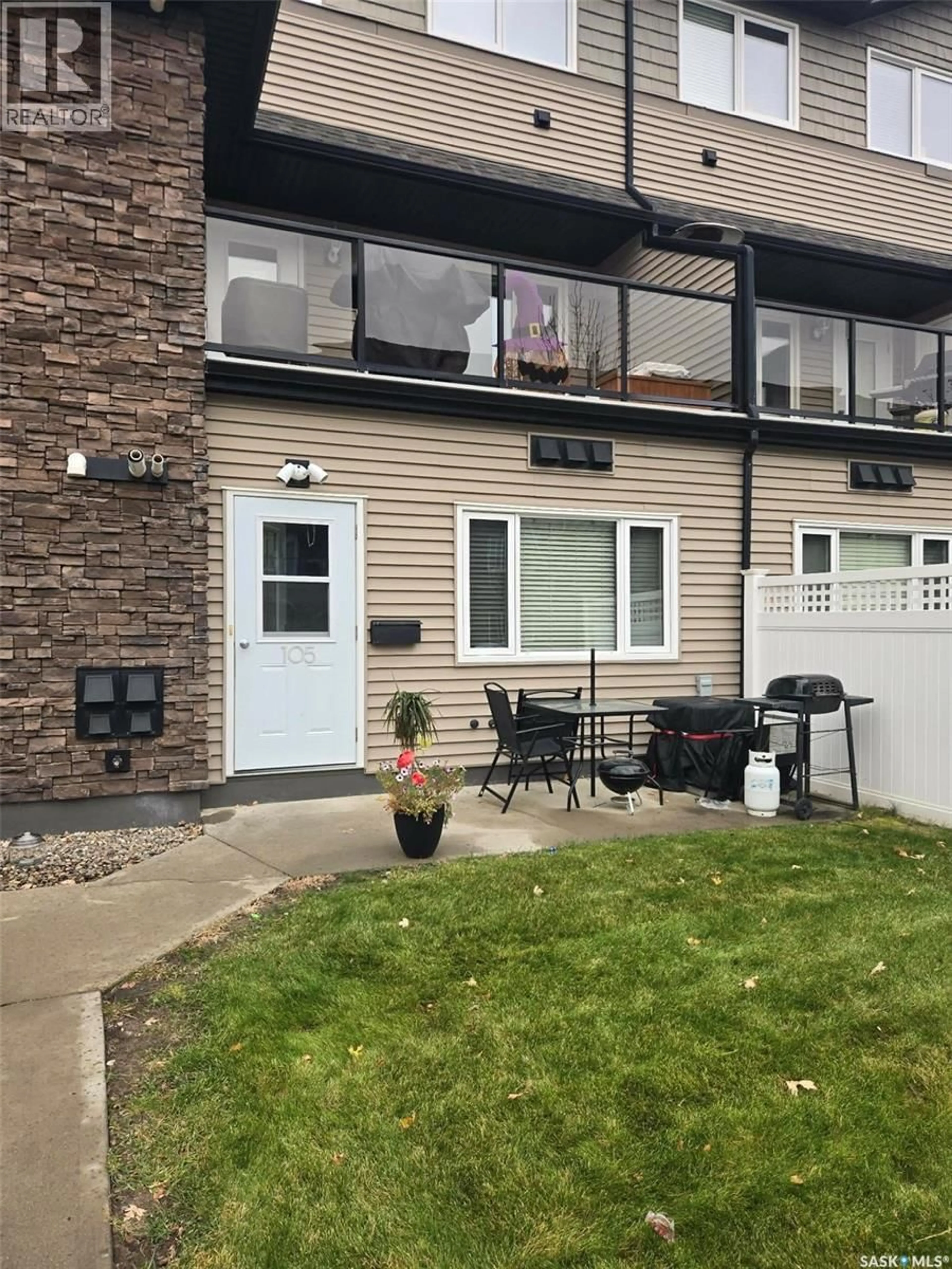 Patio, unknown for 110 - 105 SHILLINGTON CRESCENT, Saskatoon Saskatchewan S7M3Z8