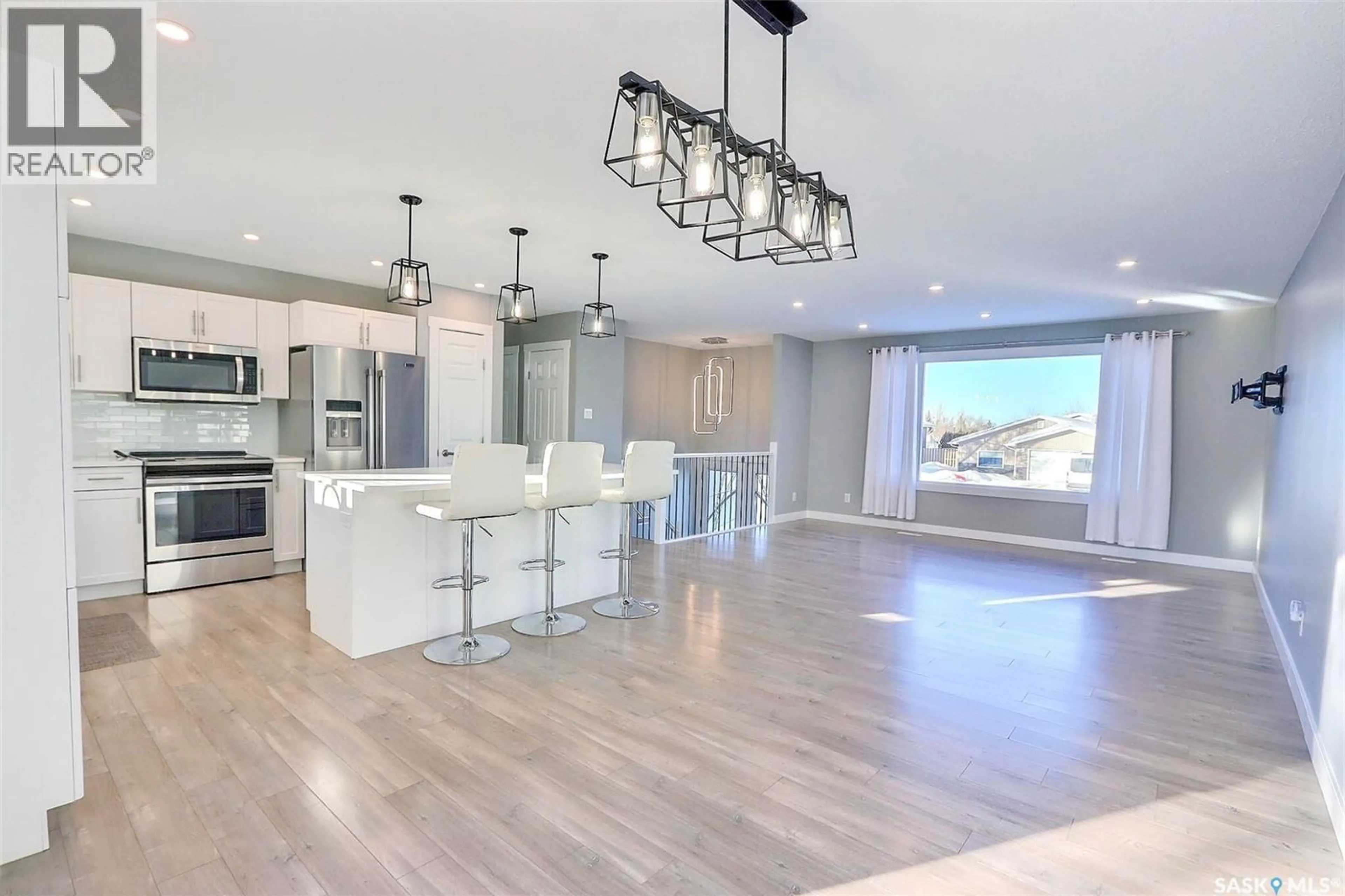 Open concept kitchen, unknown for 1355 LACROIX CRESCENT, Prince Albert Saskatchewan S6V6R2