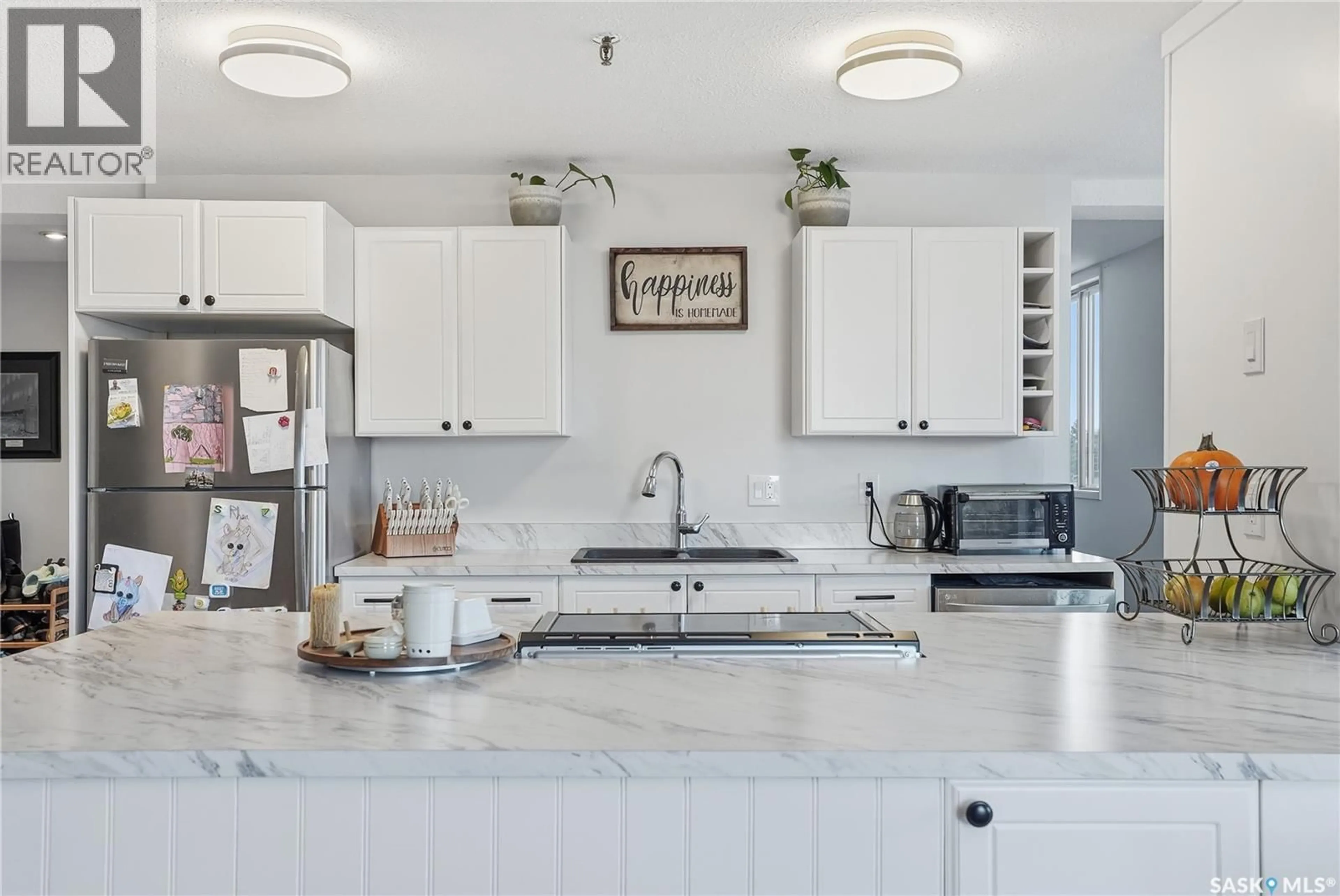 Open concept kitchen, ceramic/tile floor for 412 351 SAGUENAY DRIVE, Saskatoon Saskatchewan S7K5T4