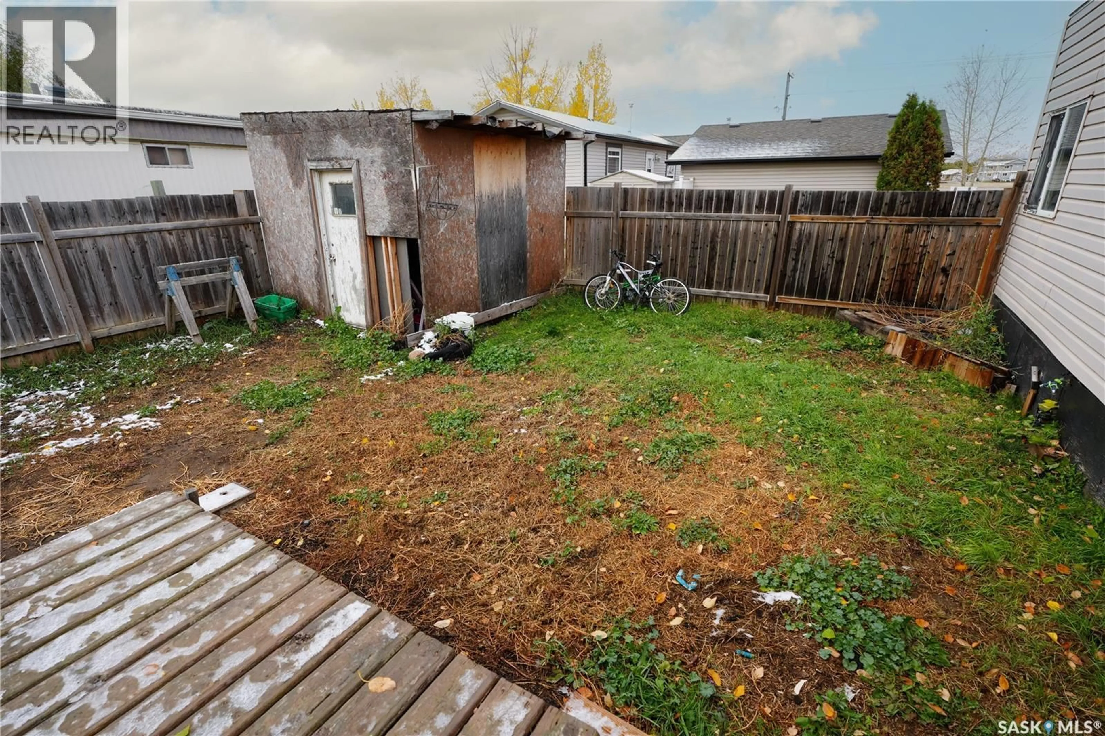 Shed for B1 - 1455 9TH AVENUE, Moose Jaw Saskatchewan S6J1C6