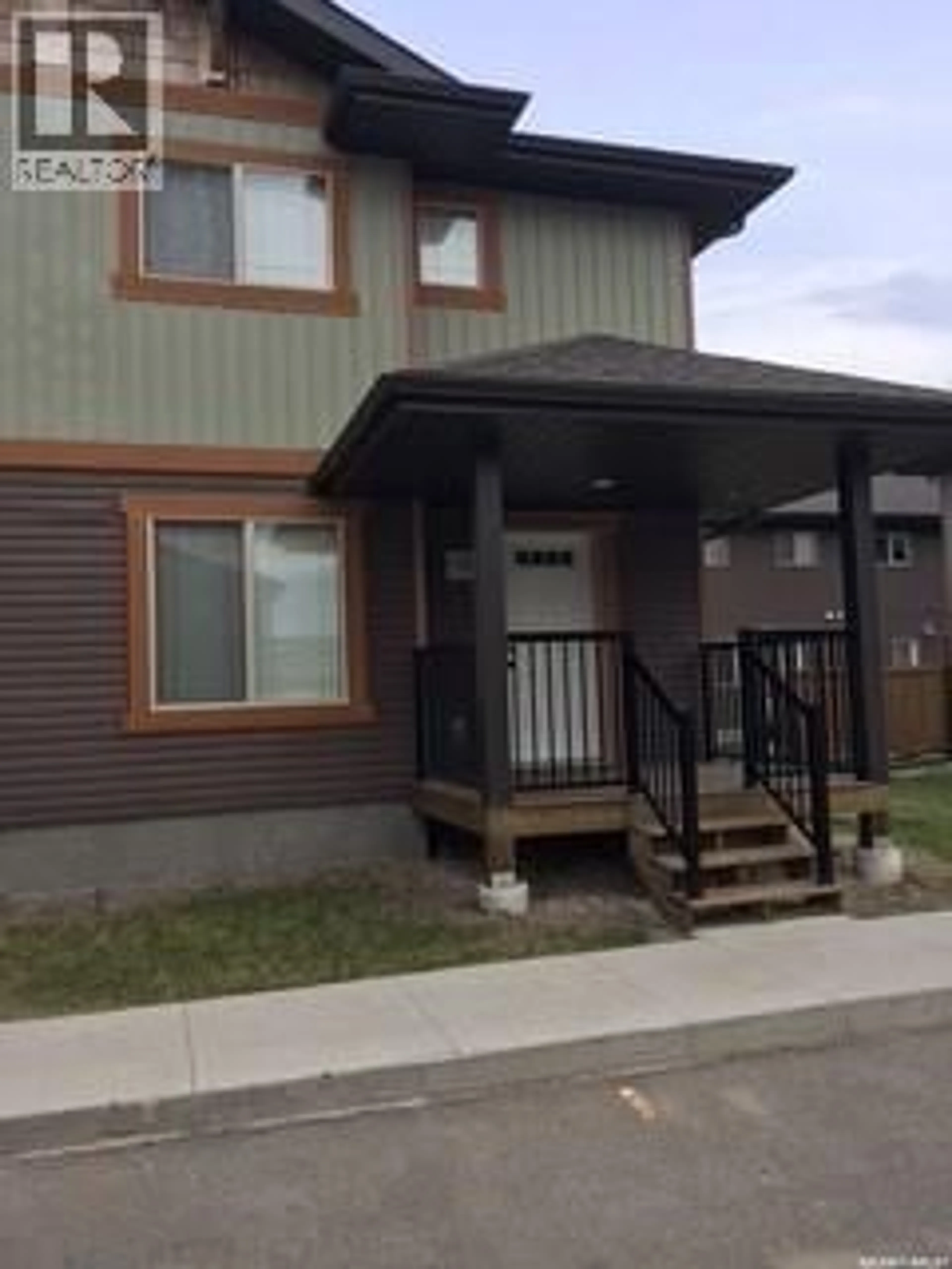 Unknown for 18 880 5TH STREET, Weyburn Saskatchewan S4H1A4