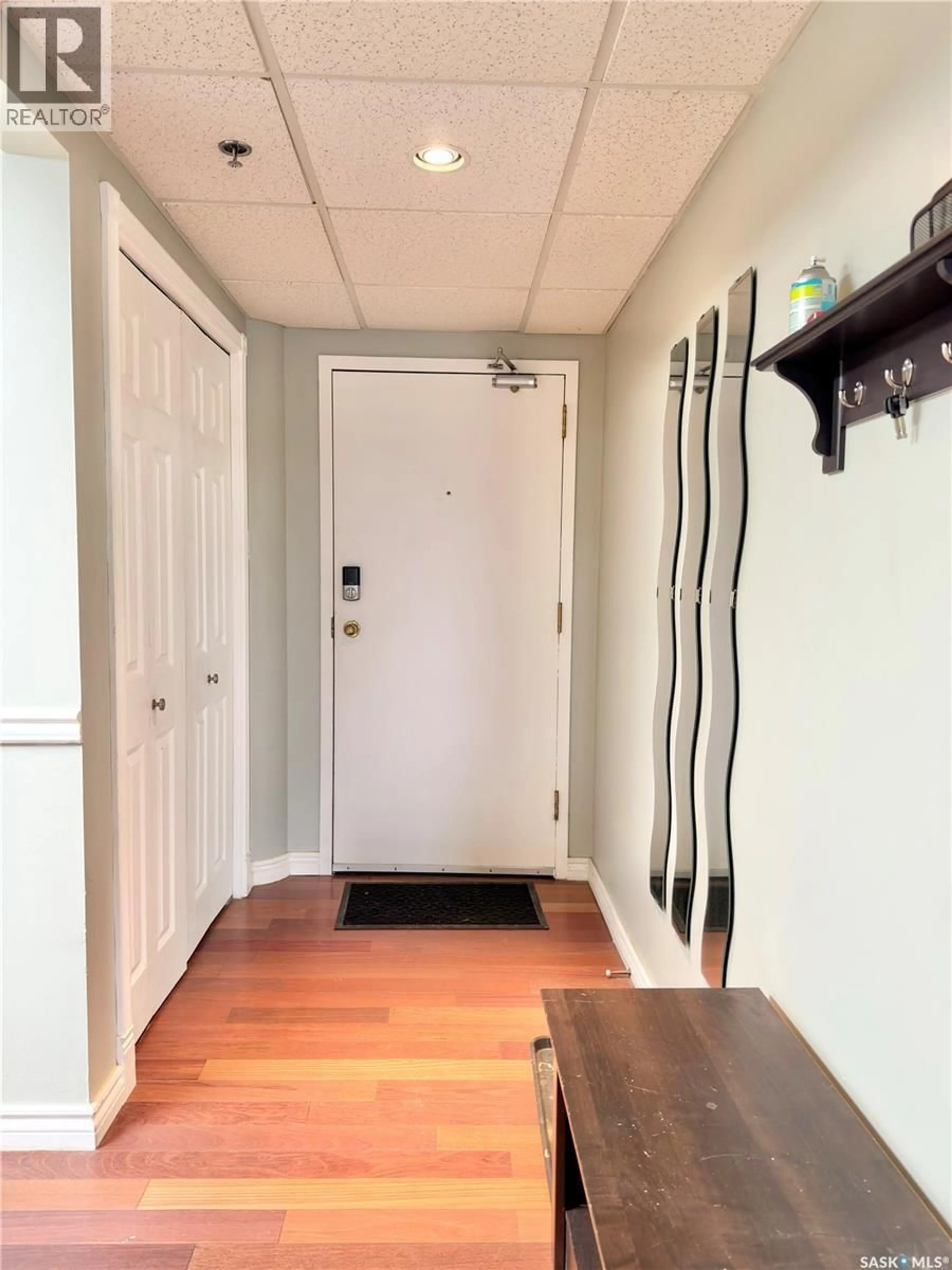 Indoor entryway for 611 - 502 UNIVERSITY DRIVE, Saskatoon Saskatchewan S7N3Z1