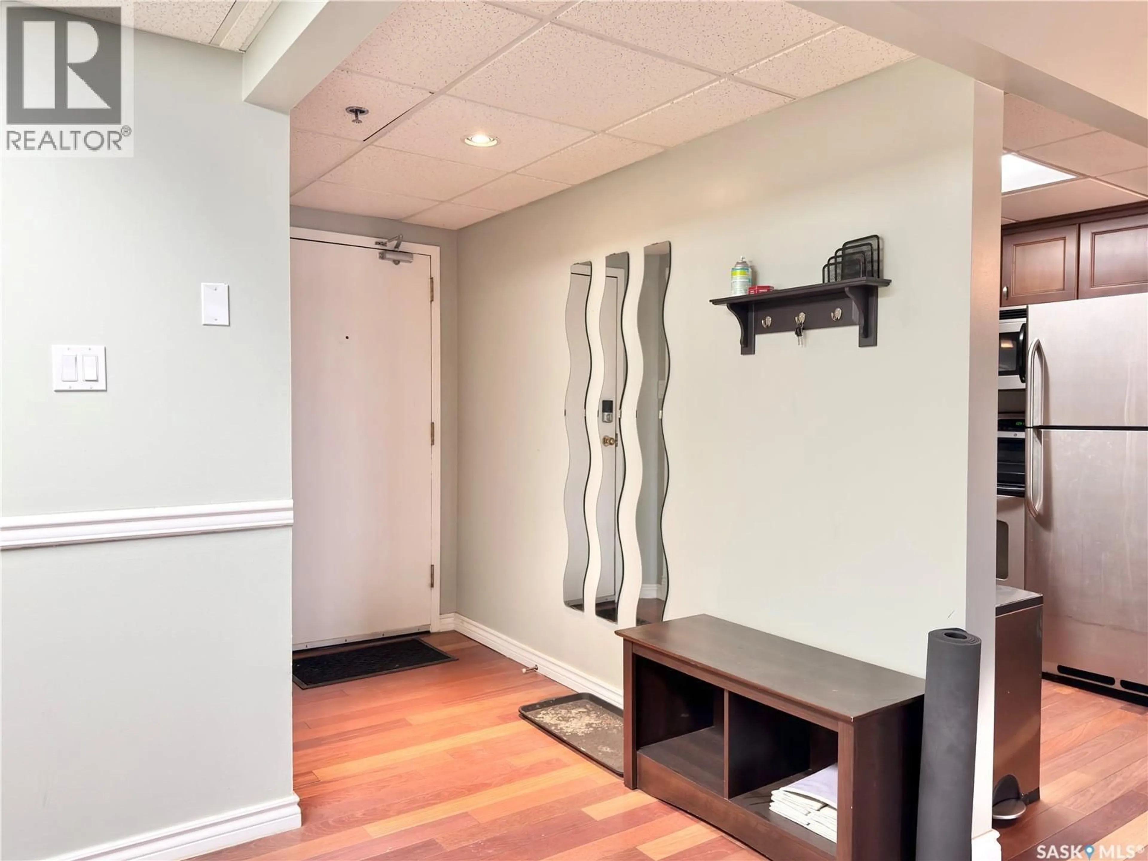 Indoor entryway for 611 - 502 UNIVERSITY DRIVE, Saskatoon Saskatchewan S7N3Z1