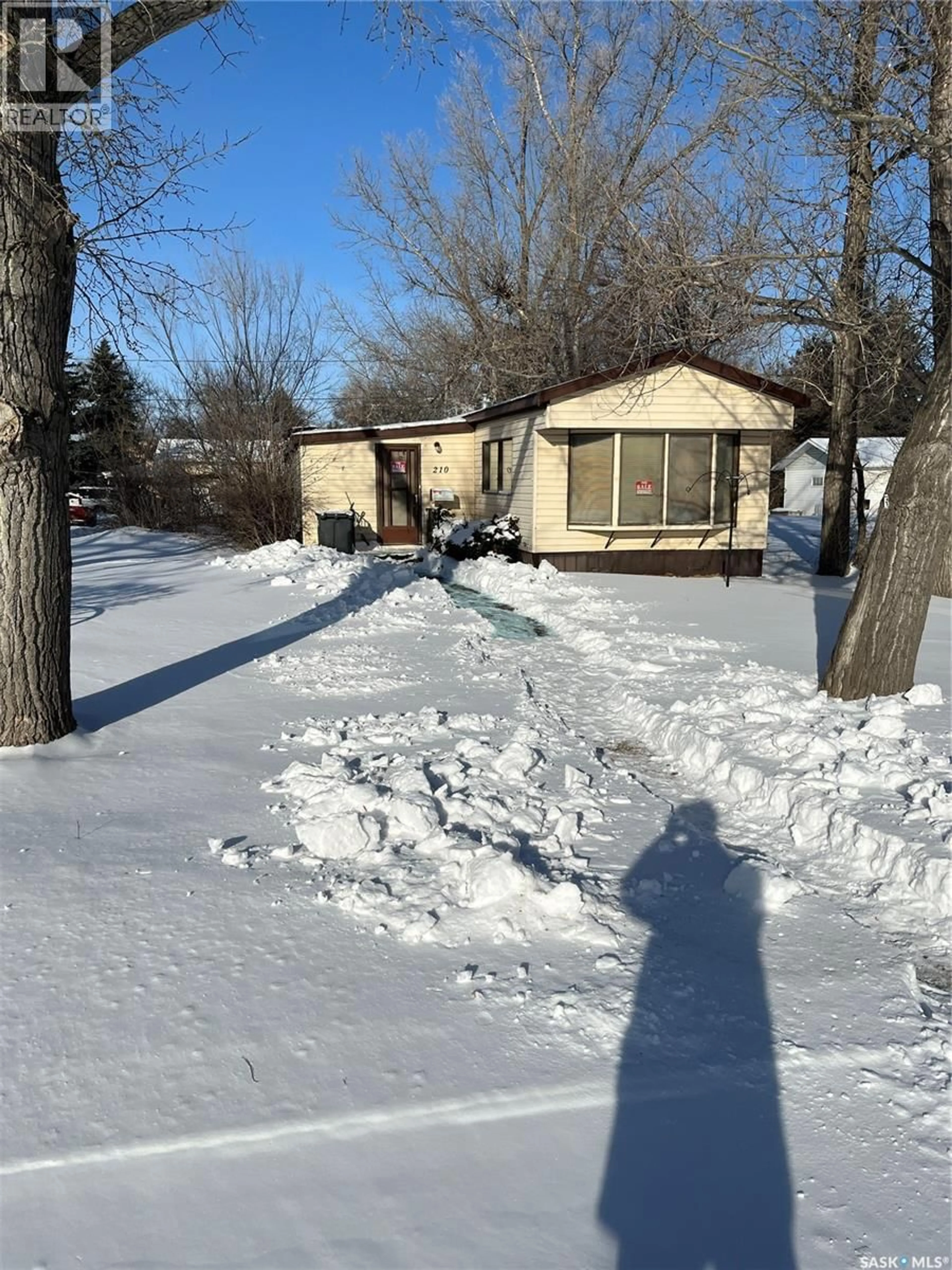 Unknown for 210 MAIN STREET, Francis Saskatchewan S0G1V0