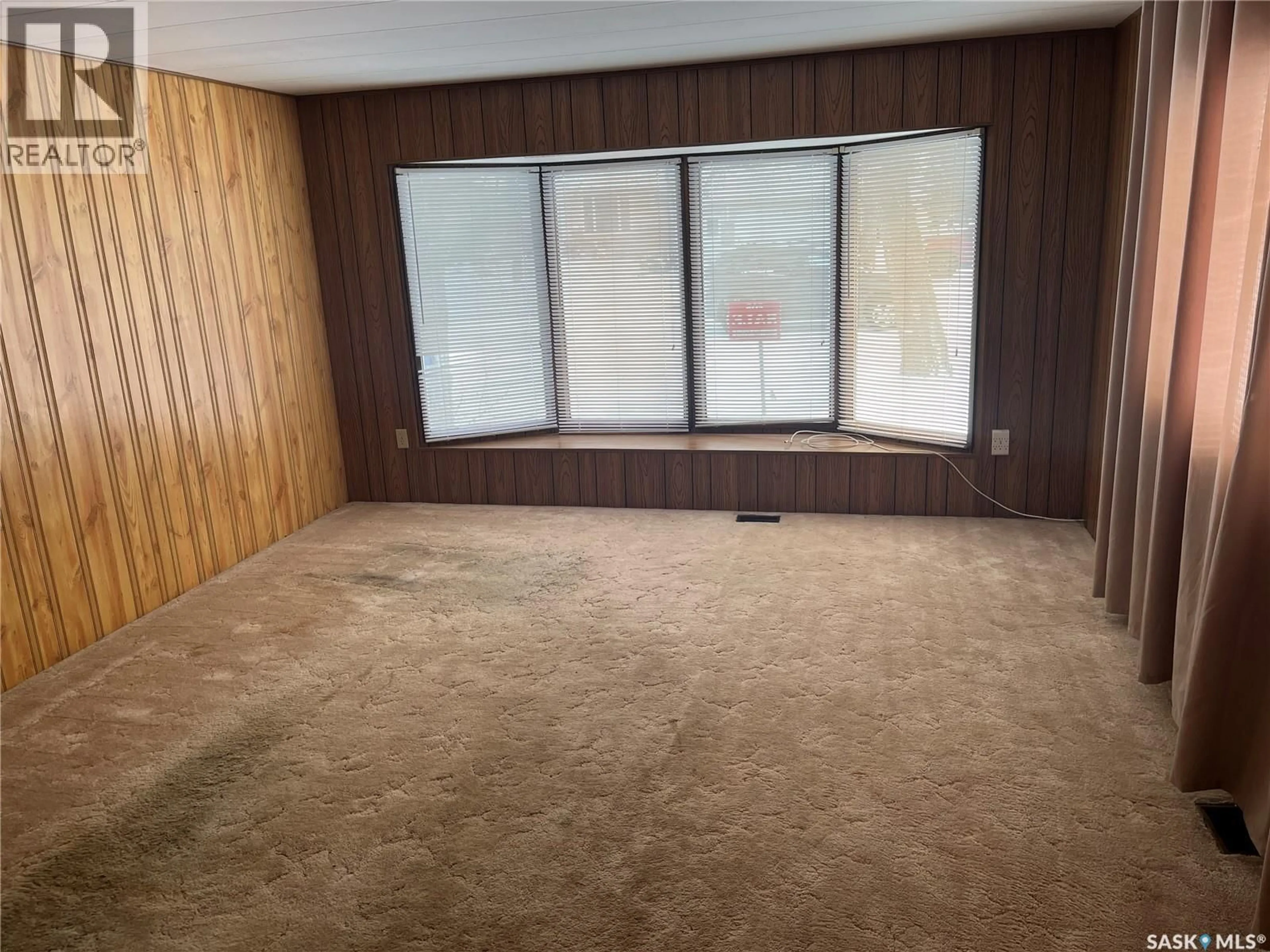 A pic of a room for 210 MAIN STREET, Francis Saskatchewan S0G1V0
