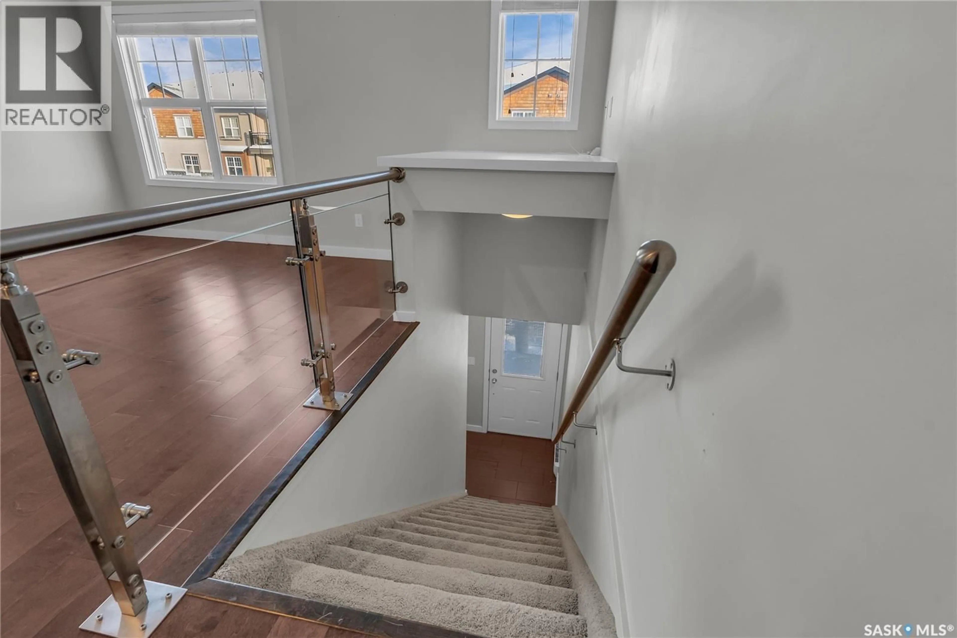 Stairs for 230 2315 MCCLOCKLIN ROAD, Saskatoon Saskatchewan S7R0K8