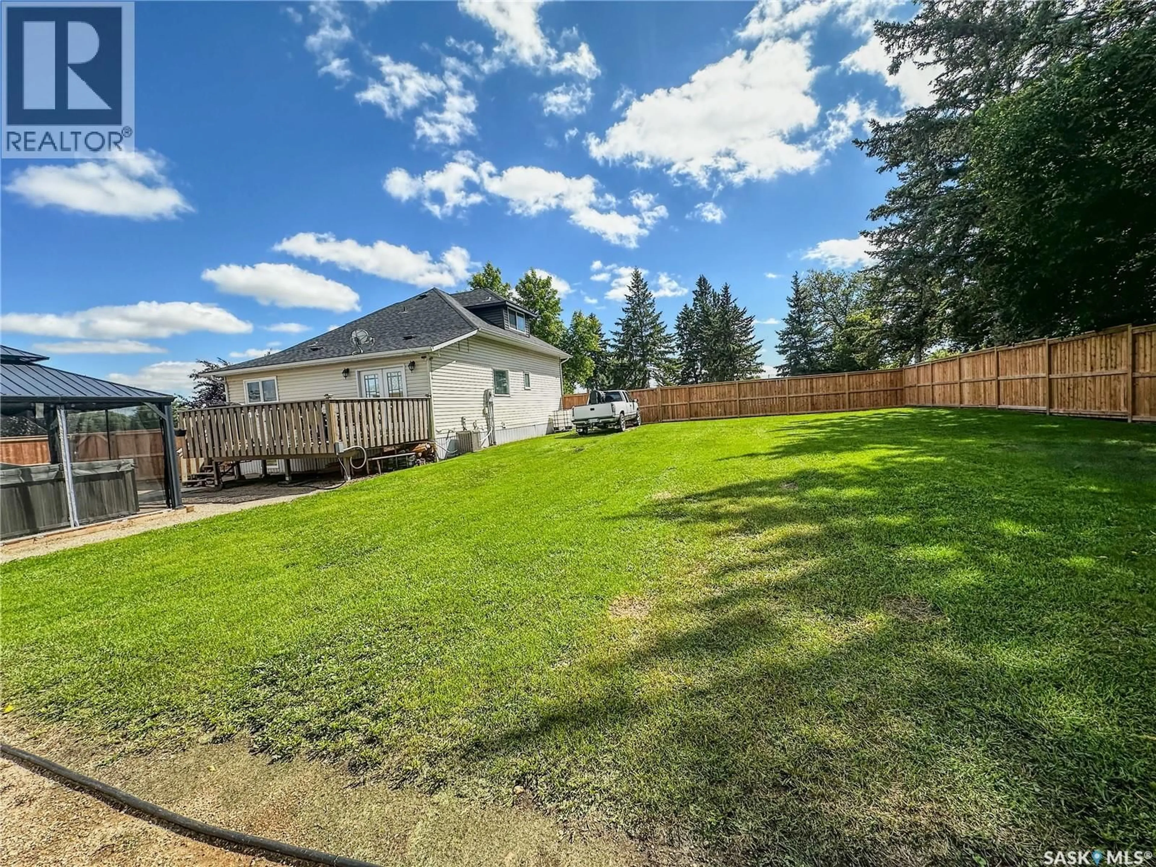 A pic from outside/outdoor area/front of a property/back of a property/a pic from drone, unknown for 87 COLLACOTT STREET, Yorkton Saskatchewan S3N0A1