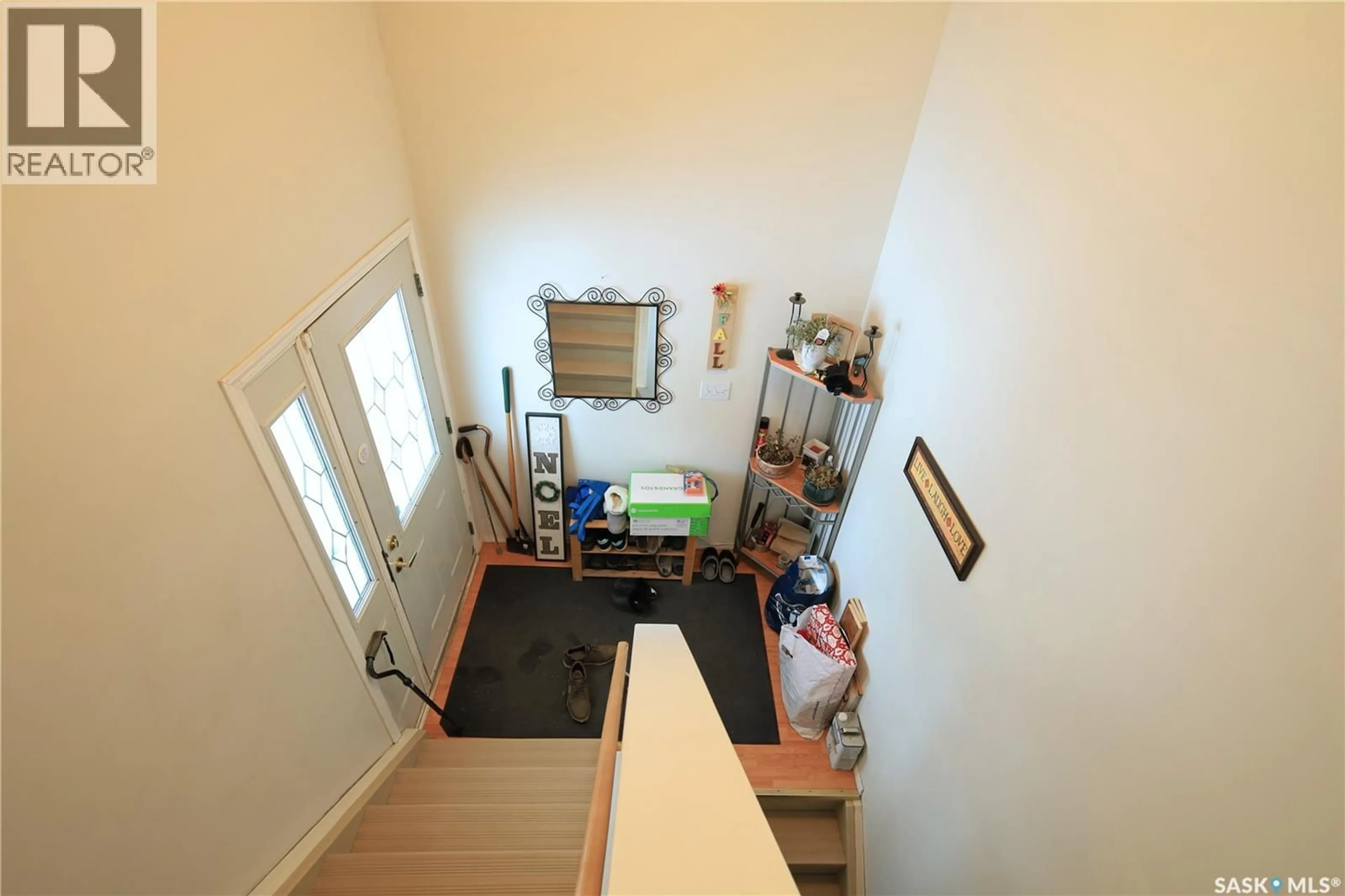 A pic of a room for 2823 18TH STREET, Saskatoon Saskatchewan S7M4B1