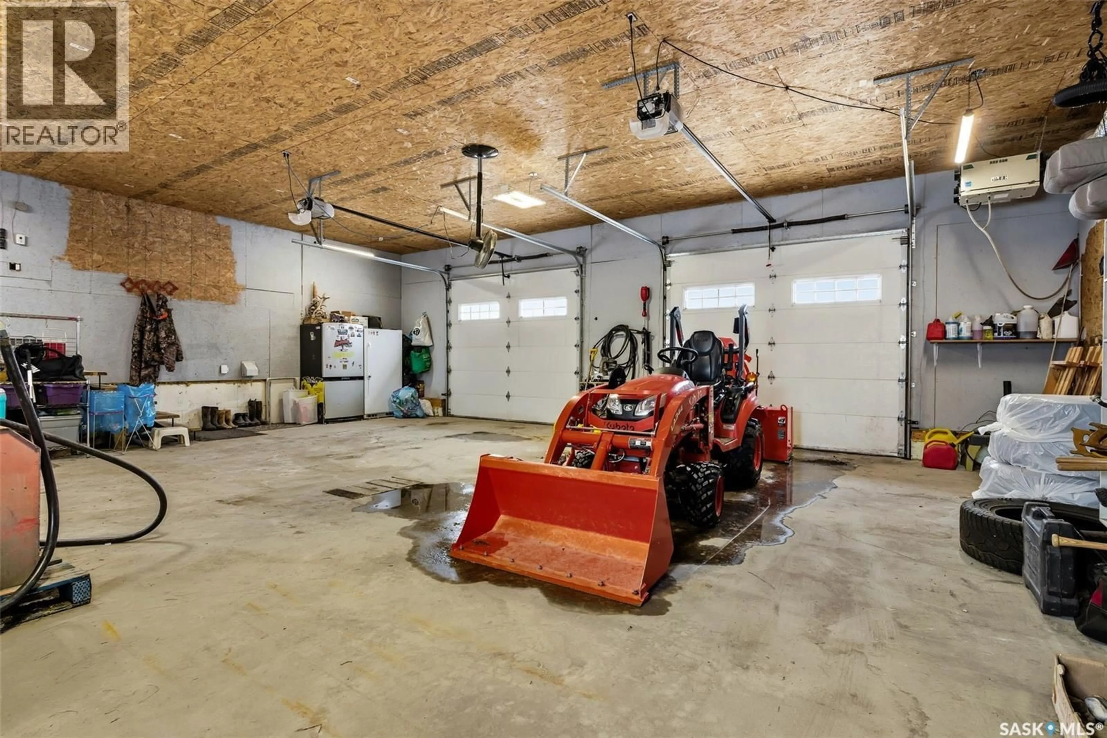 Indoor garage for LOCKERT ACREAGE, Francis Rm No. 127 Saskatchewan S0G3S0