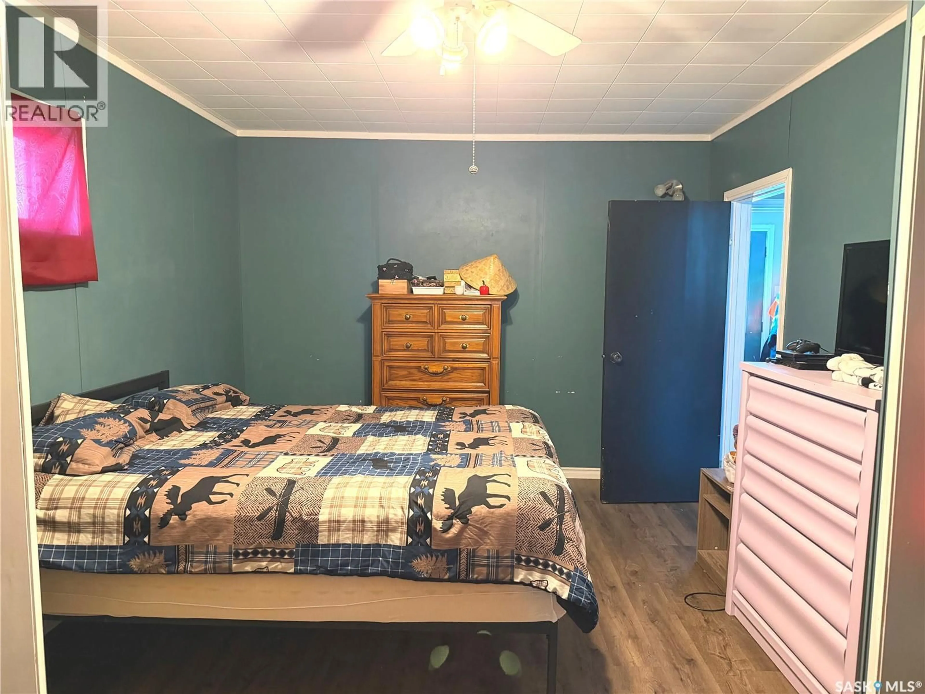 A pic of a room for 324 MAIN STREET, Balcarres Saskatchewan S0G0C0