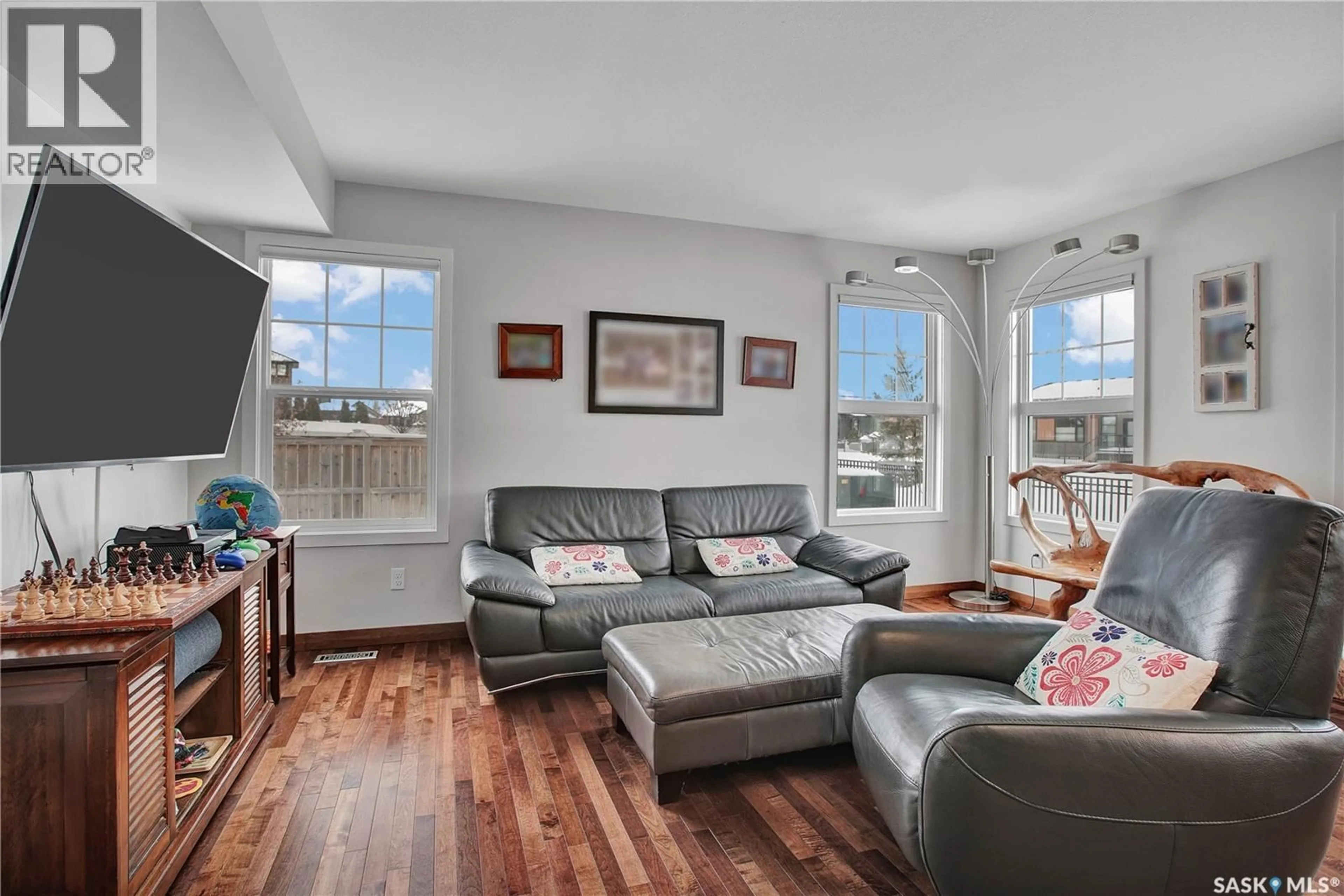 Living room with furniture, unknown for 310 2007 POHORECKY CRESCENT, Saskatoon Saskatchewan S7W0V4