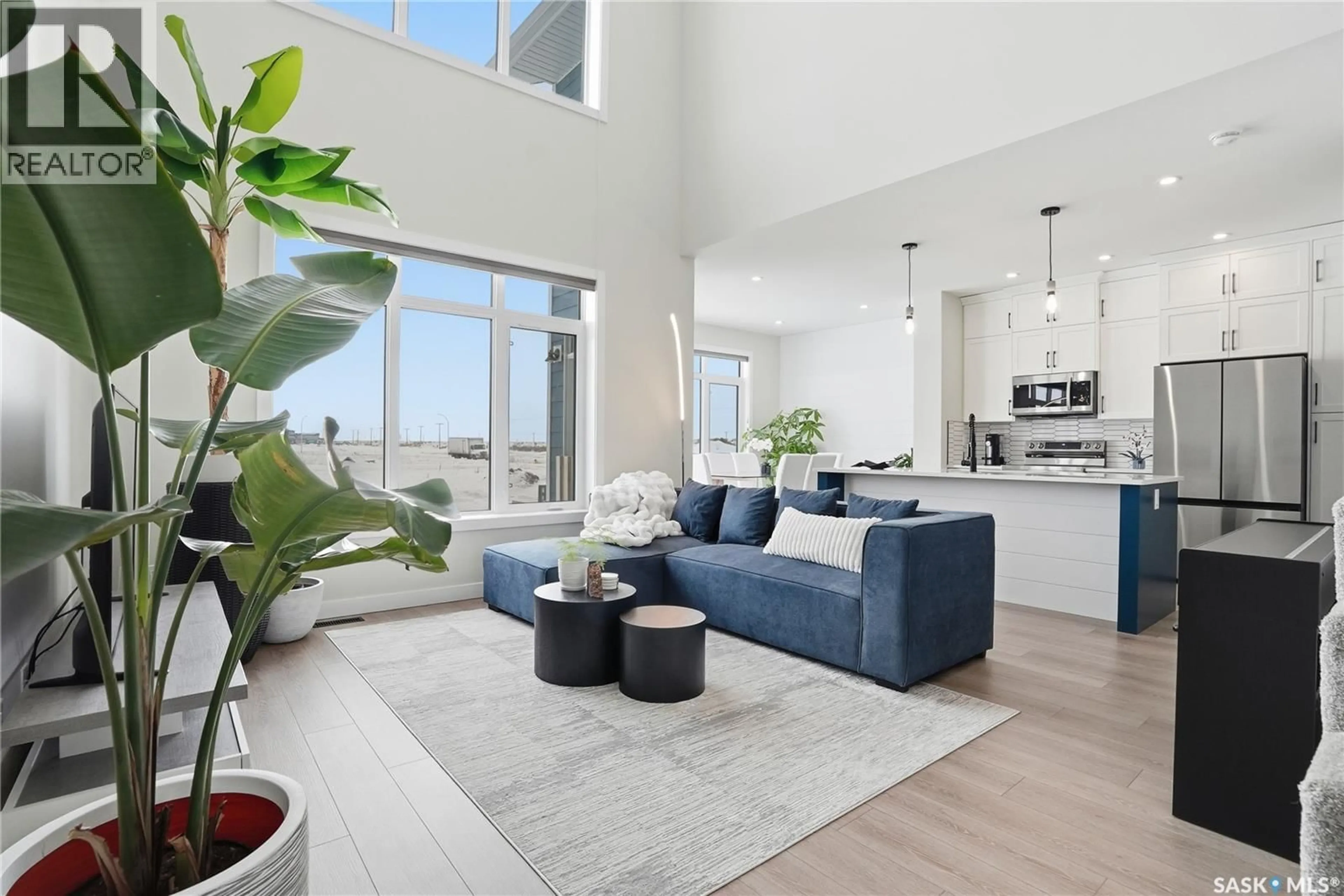 Living room with furniture, unknown for 186 MAZUREK CRESCENT, Saskatoon Saskatchewan S7V1S2