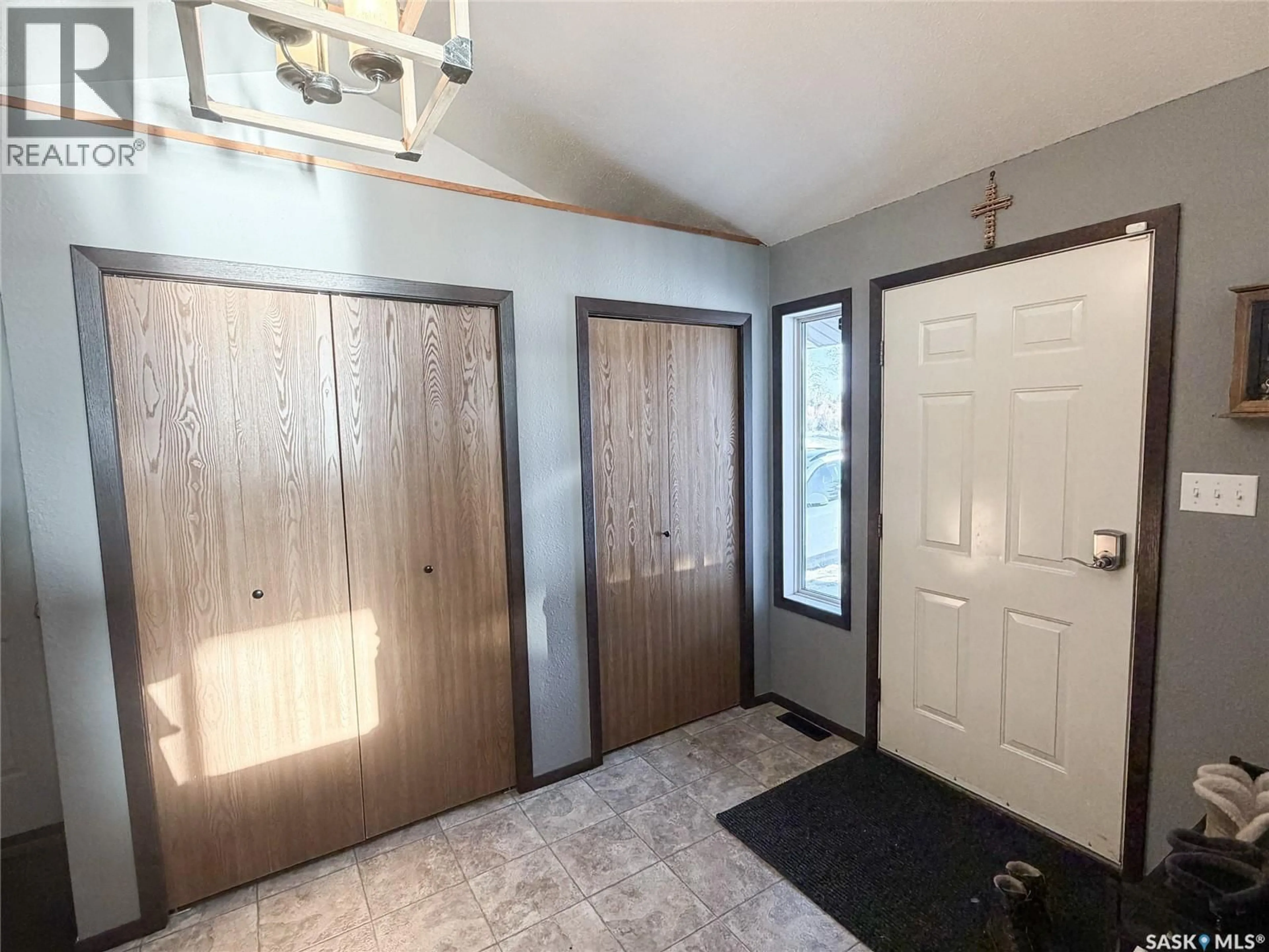 Indoor entryway for RAILTO ACREAGE, Meadow Lake Rm No.588 Saskatchewan S9X1Z4