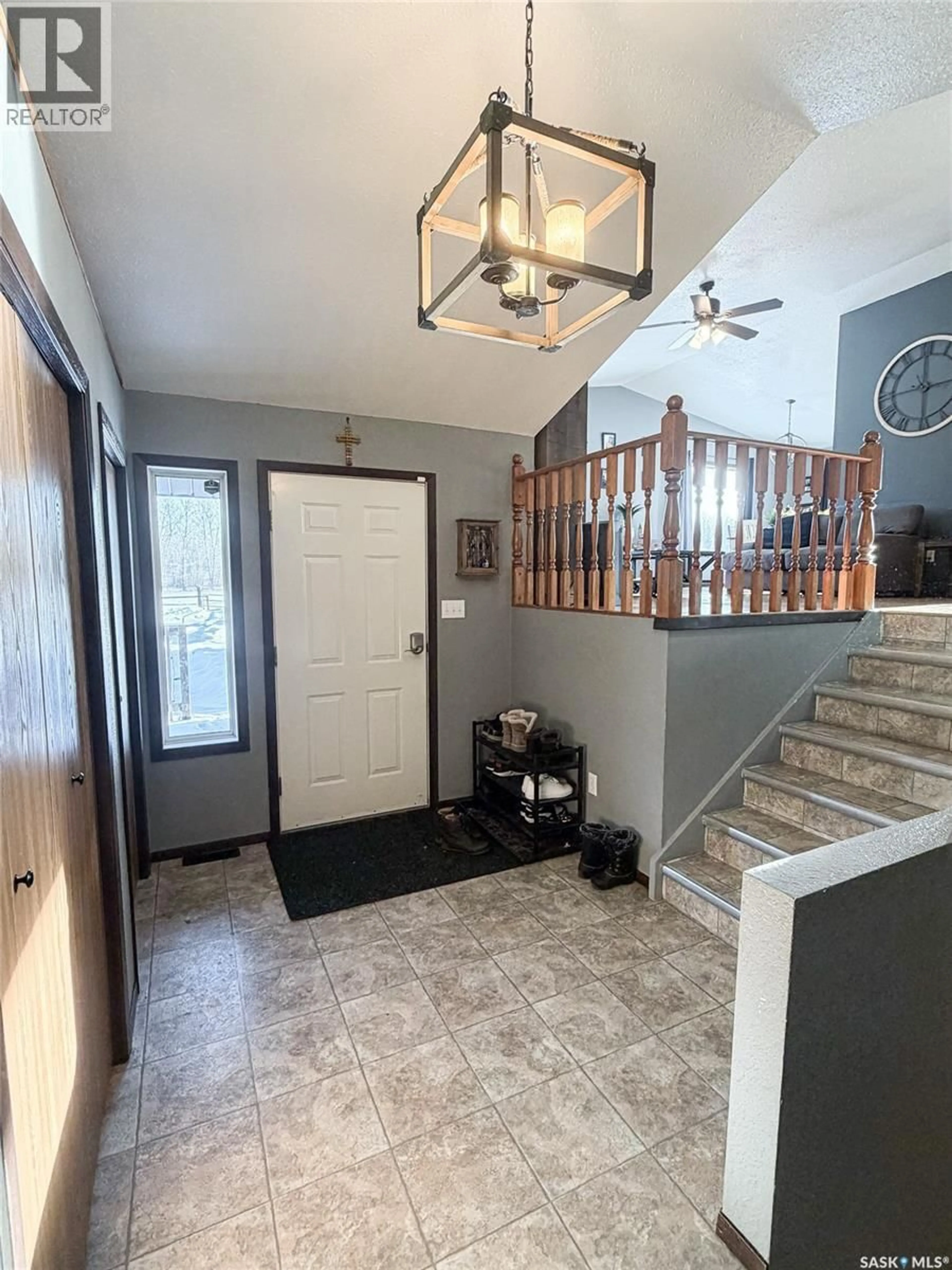 Indoor entryway for RAILTO ACREAGE, Meadow Lake Rm No.588 Saskatchewan S9X1Z4