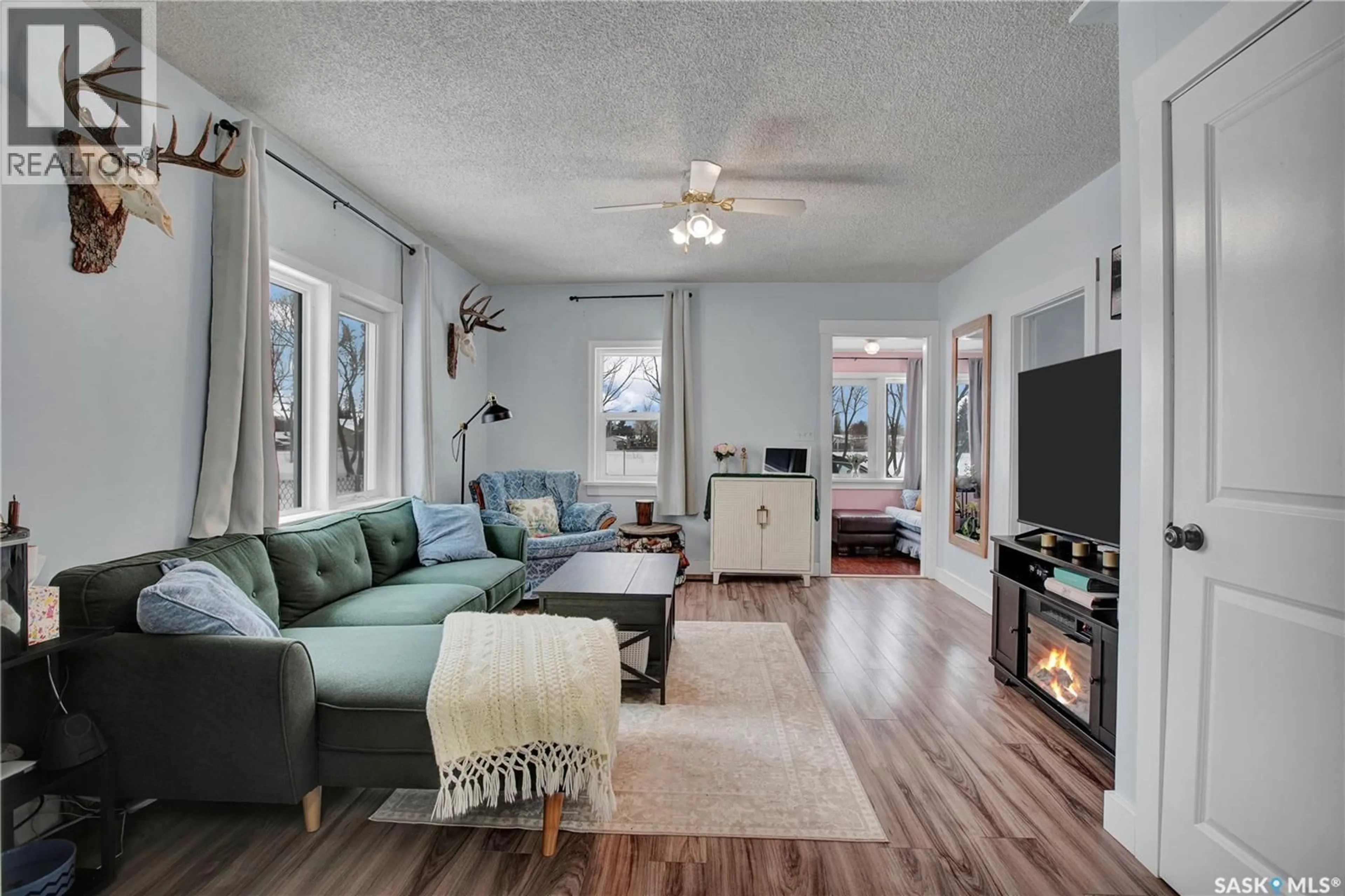 Living room with furniture, unknown for 206 NORTH RAILWAY STREET, Warman Saskatchewan S0K4S0