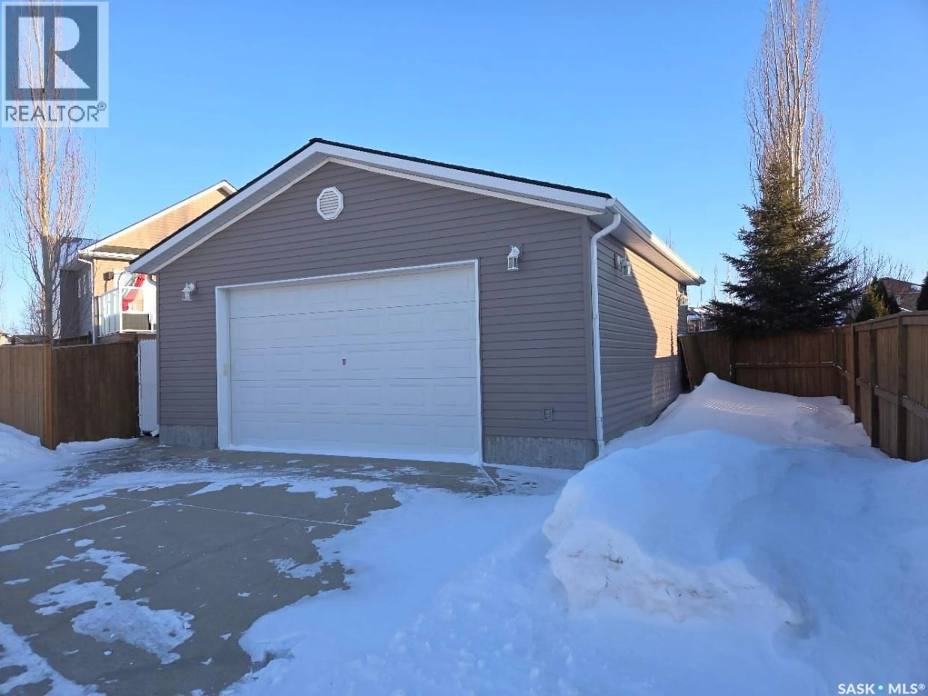 Indoor garage for 1530 PATRICK PLACE, Saskatoon Saskatchewan S7W0G1