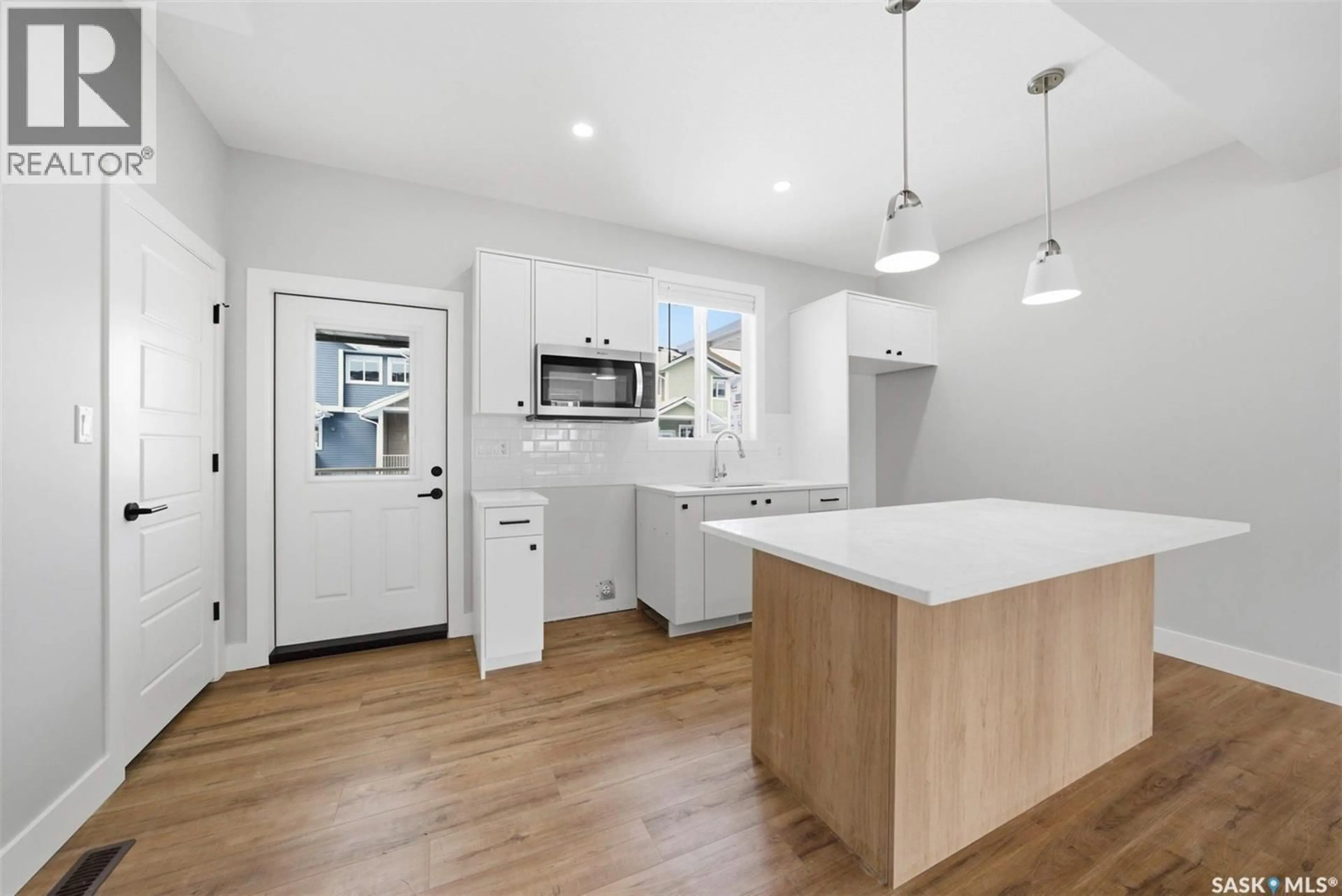 Open concept kitchen, unknown for 141 3220 11TH STREET, Saskatoon Saskatchewan S7M5M4