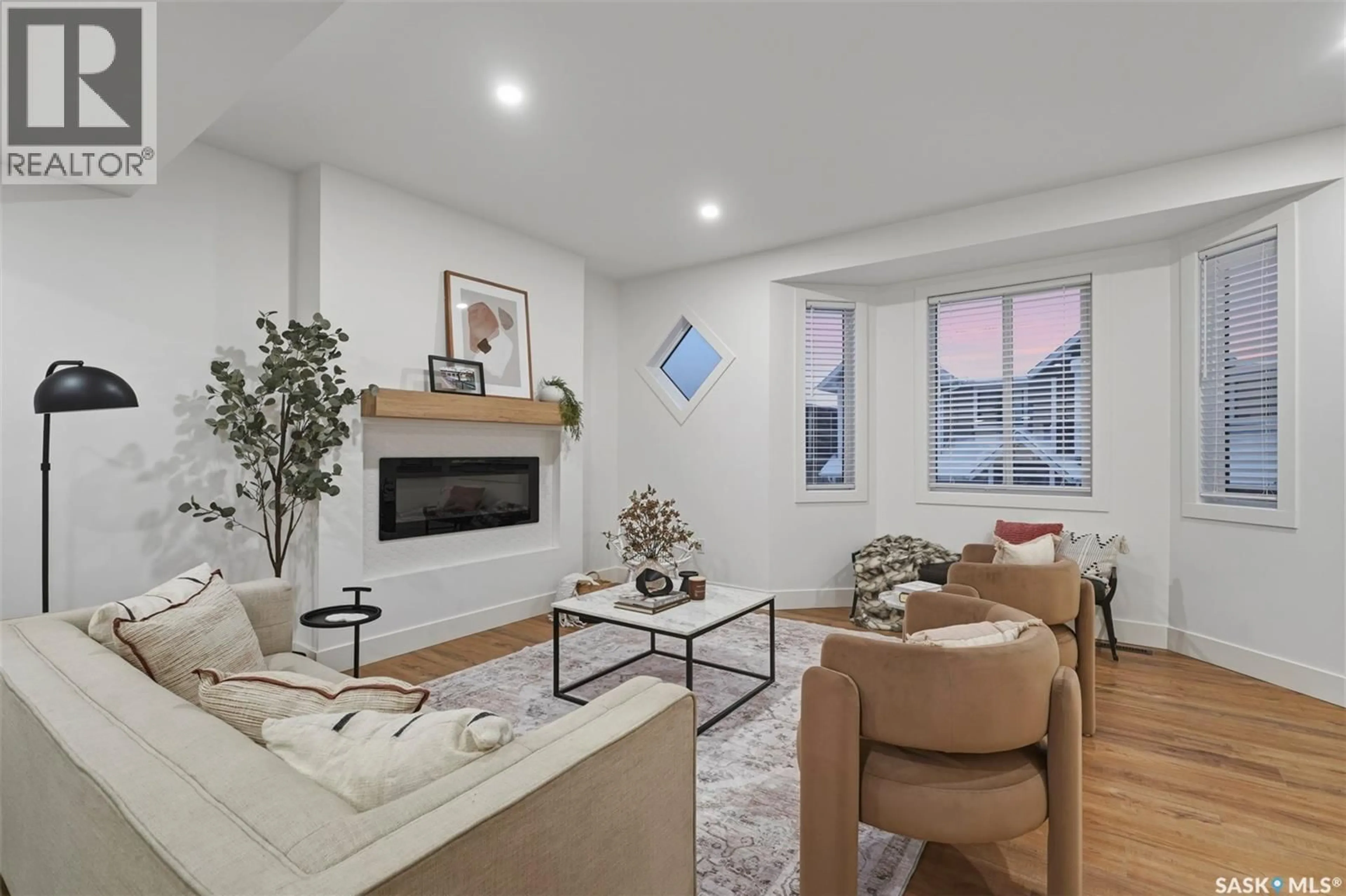 Living room with furniture, ceramic/tile floor for 135 3220 11TH STREET, Saskatoon Saskatchewan S7M5M4