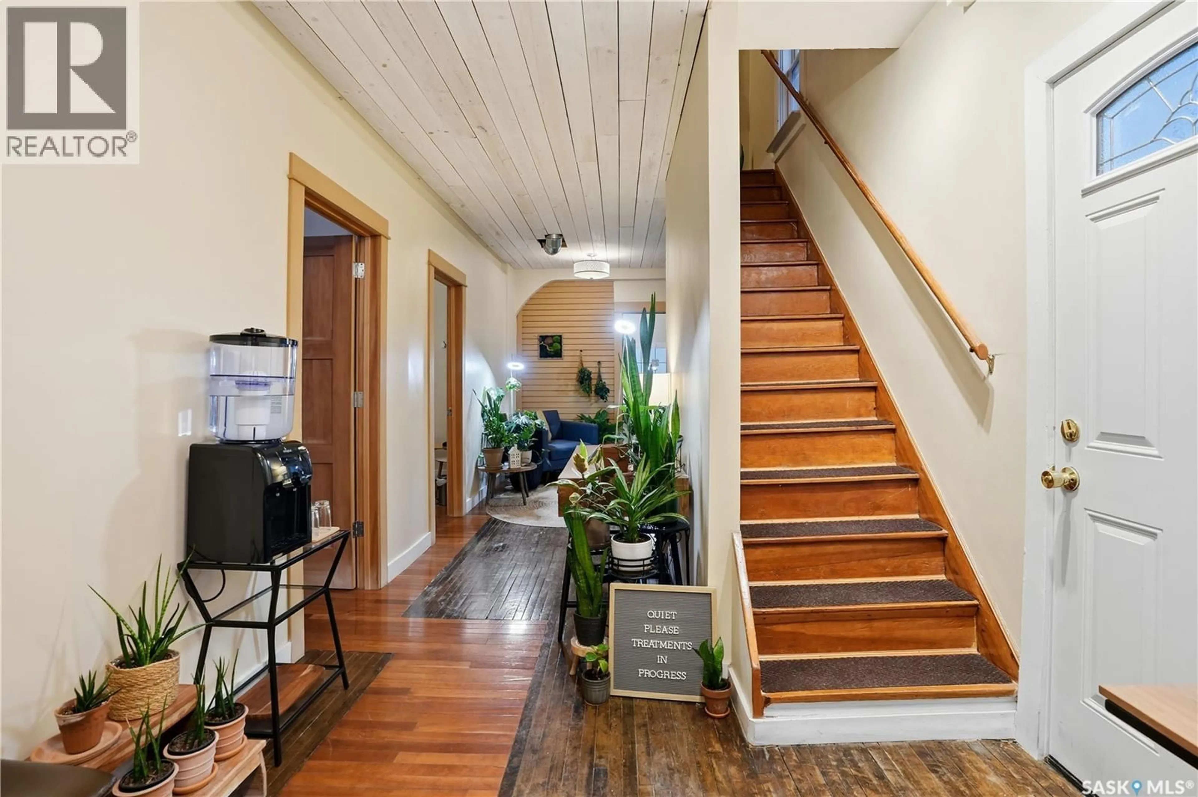 Indoor entryway for 3130 13TH AVENUE, Regina Saskatchewan S4T1P2