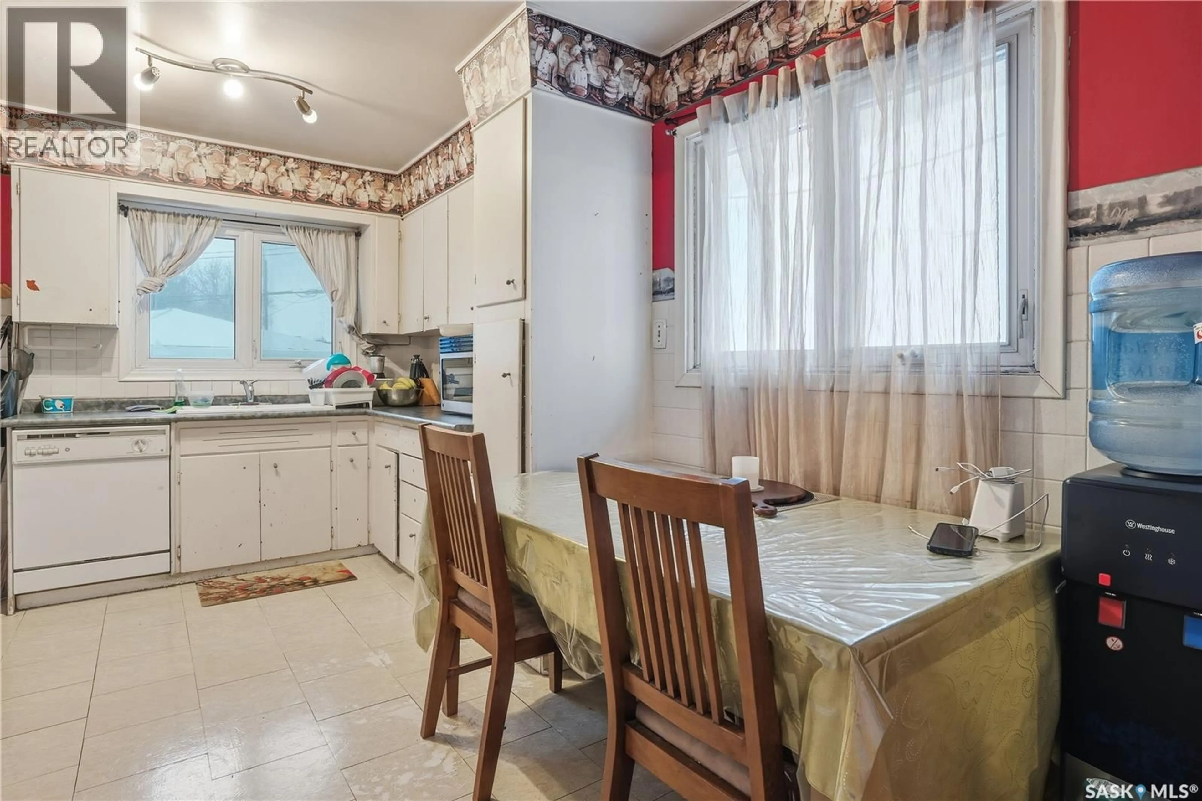 Standard kitchen, unknown for 4111 MCPHAIL AVENUE, Regina Saskatchewan S4S1G1