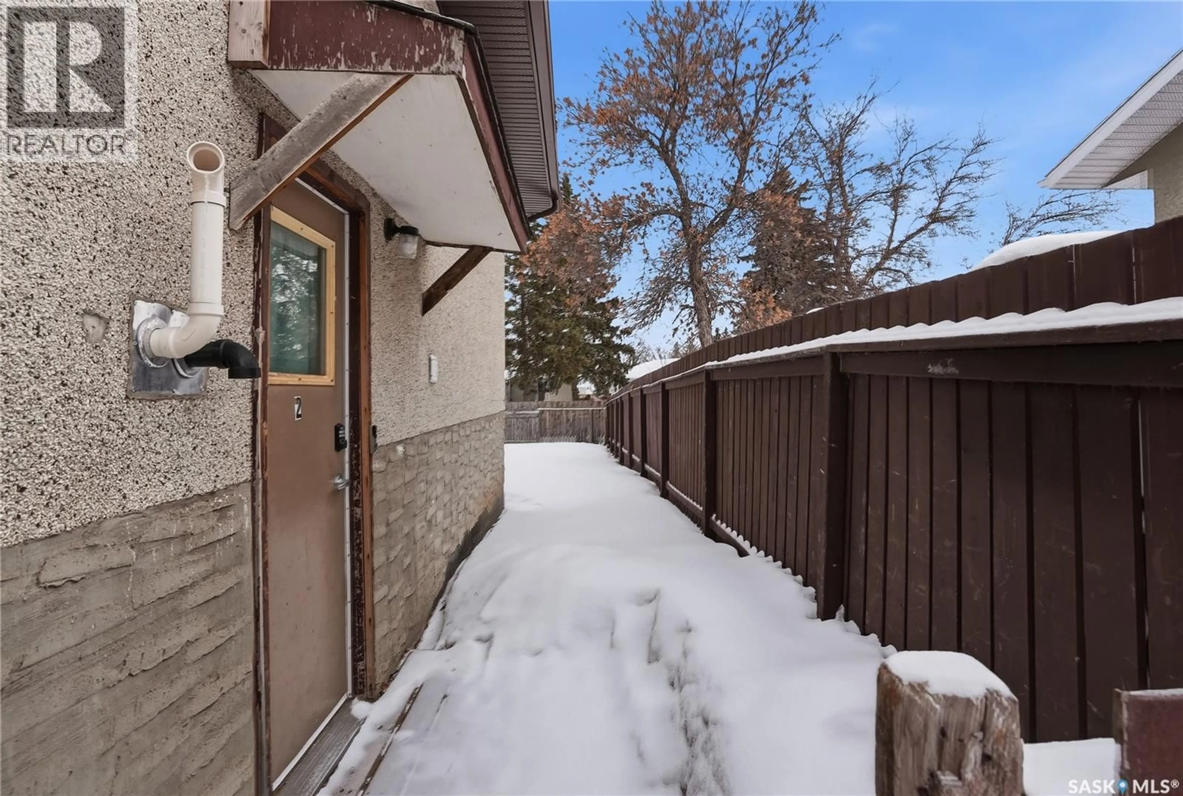 Patio, street for 3657 MIYO-WÂHKÔHTOWIN ROAD, Saskatoon Saskatchewan S7L4X7