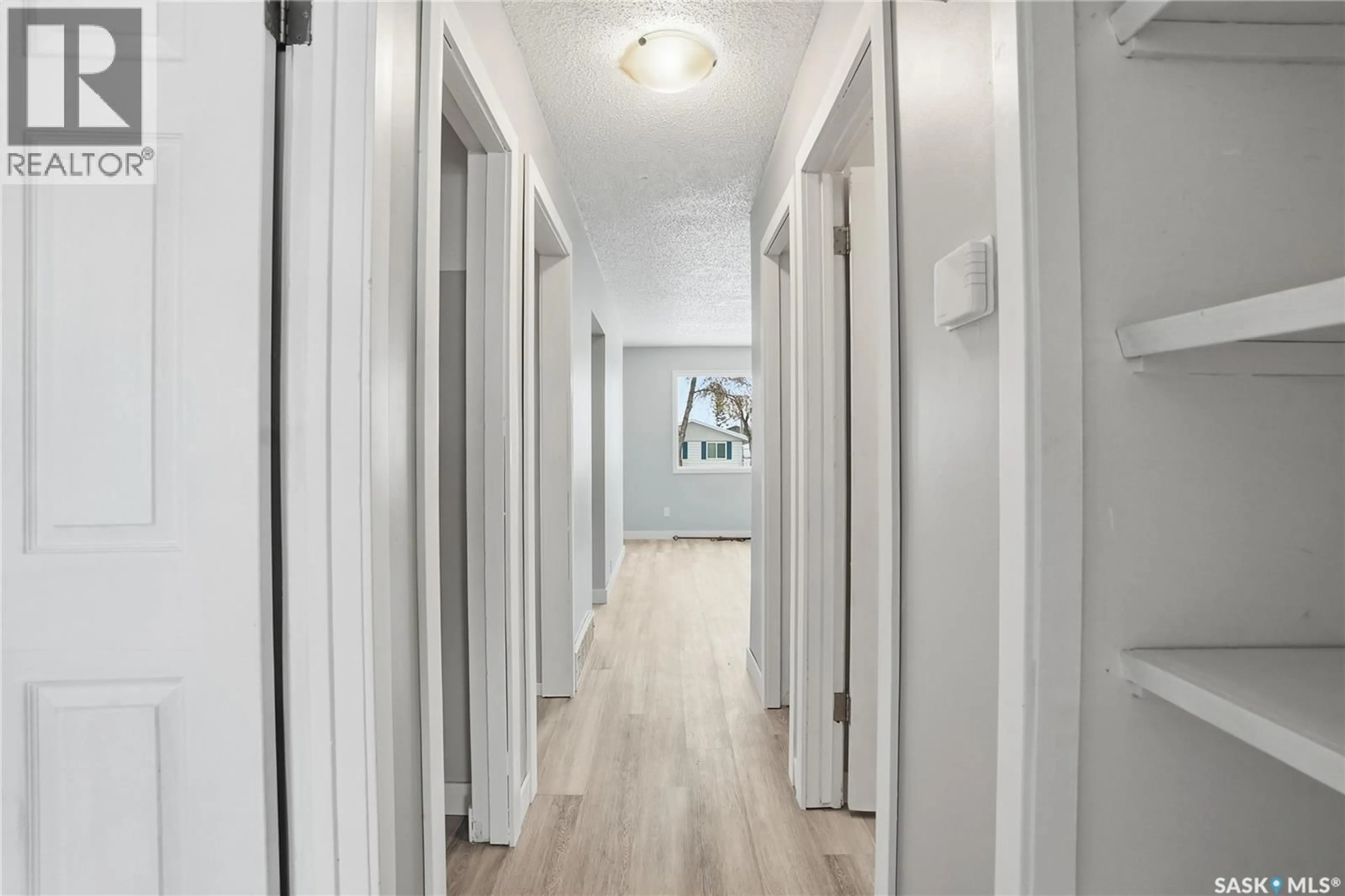 Indoor entryway for 3657 MIYO-WÂHKÔHTOWIN ROAD, Saskatoon Saskatchewan S7L4X7