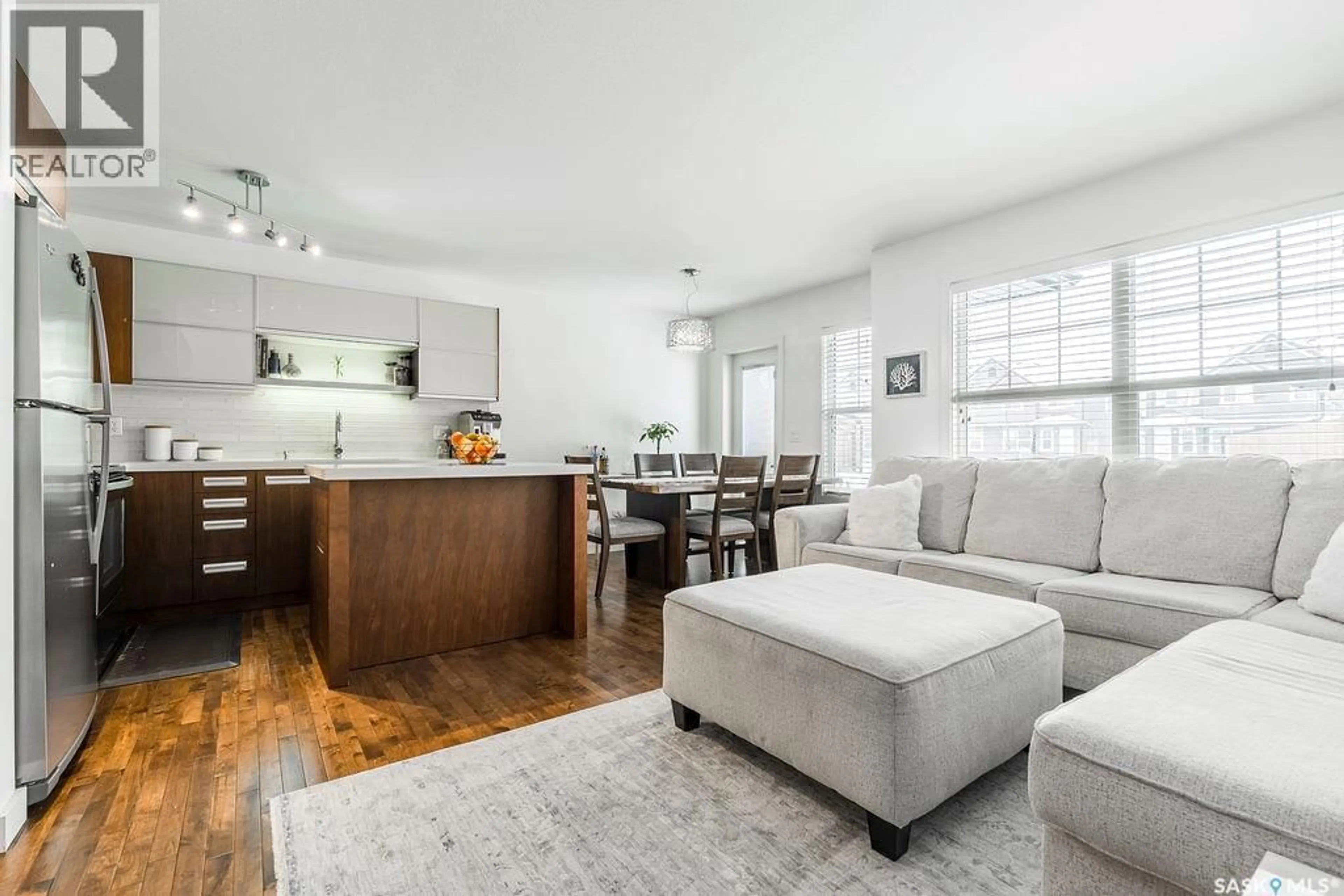 Living room with furniture, unknown for 422 1303 PATON CRESCENT, Saskatoon Saskatchewan S7W0P7