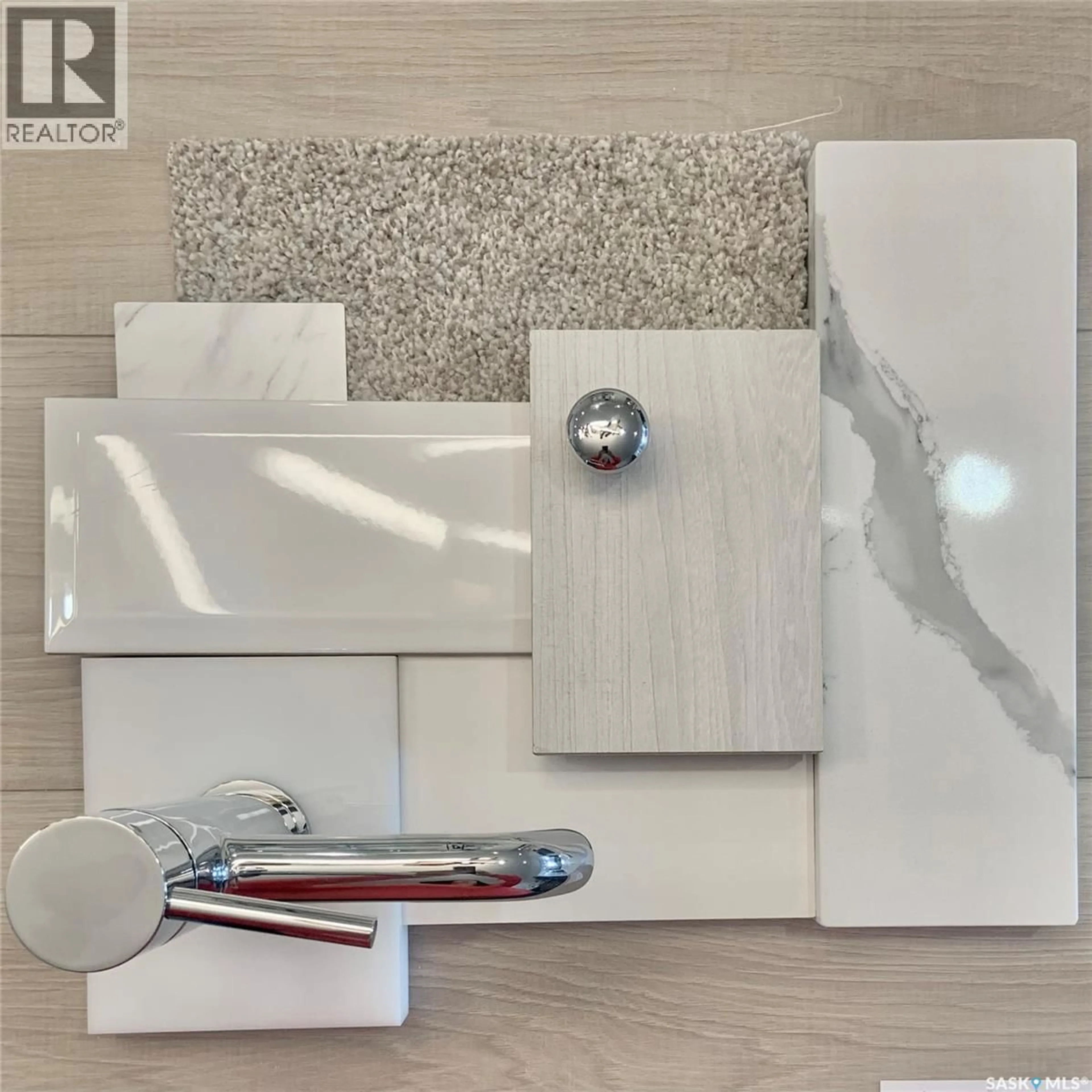 Contemporary bathroom, ceramic/tile floor for 435 STEHWIEN STREET, Saskatoon Saskatchewan S7W1M9