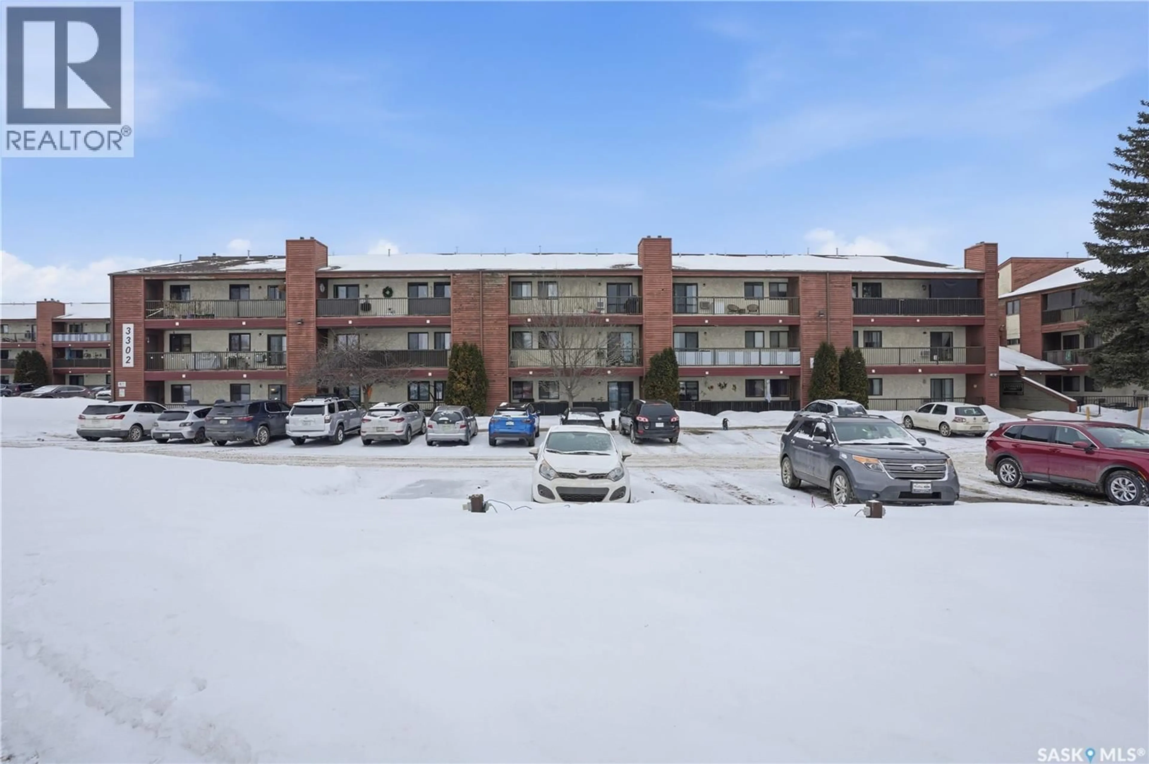 Patio, mountain view for 110 - 3302 33RD STREET, Saskatoon Saskatchewan S7L6S5