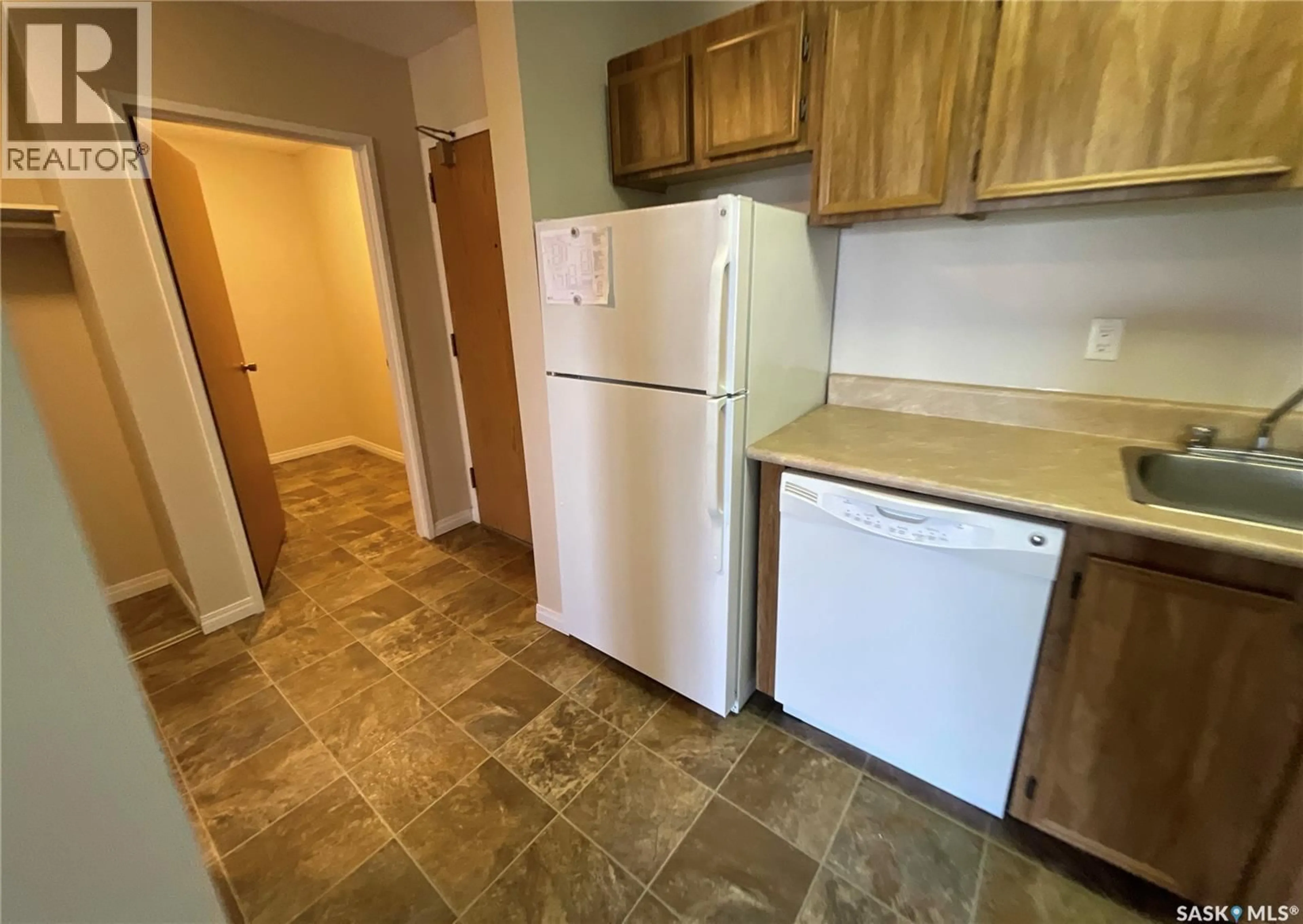 Standard kitchen, ceramic/tile floor for 307 - 1808 EAGLESHAM AVENUE, Weyburn Saskatchewan S4H3A8