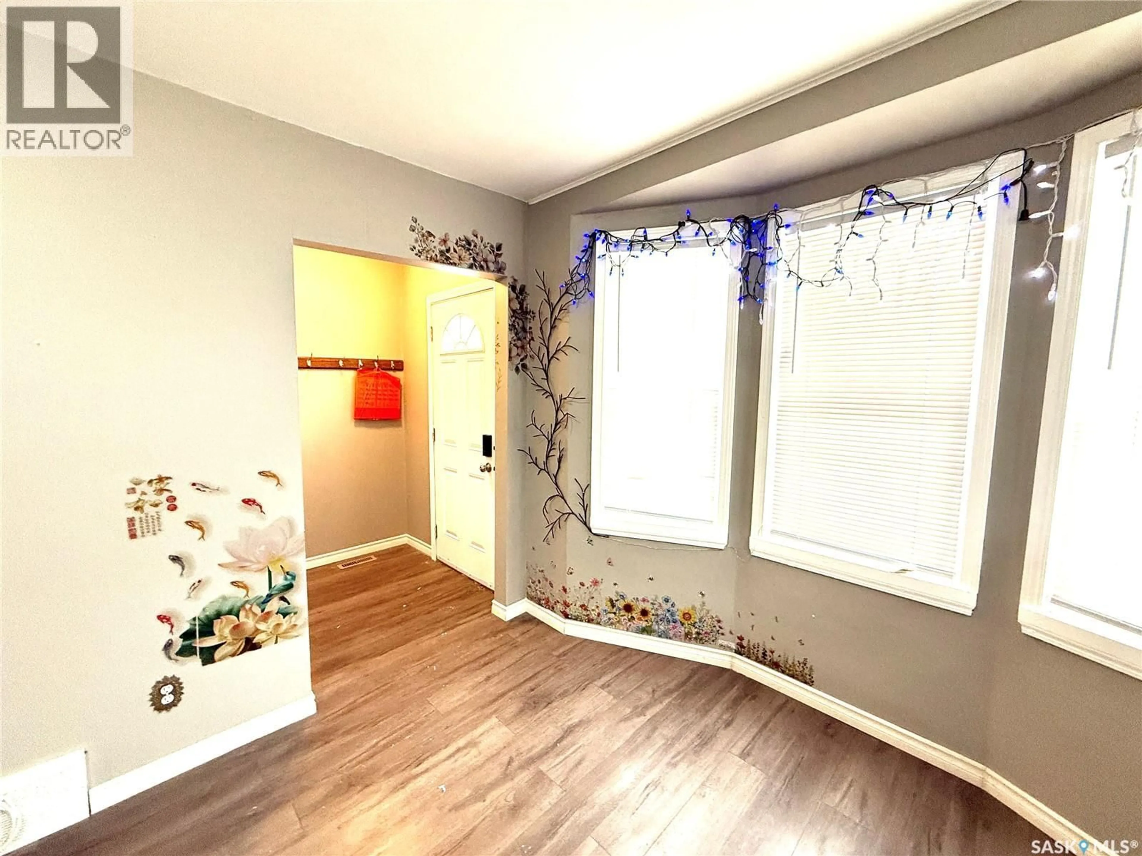 A pic of a room for 1128 GARNET STREET, Regina Saskatchewan S4T2X8