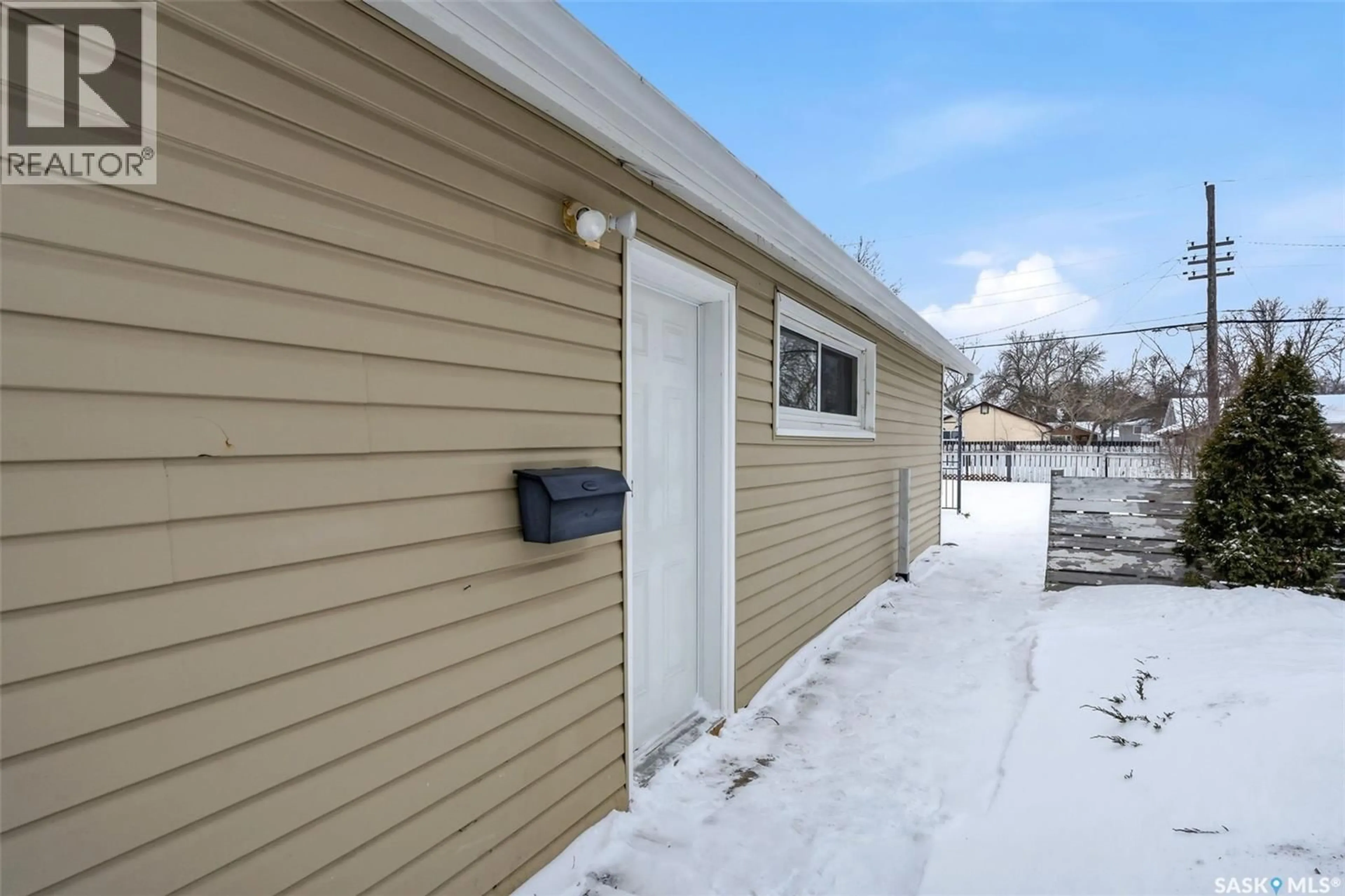 Home with vinyl exterior material, street for 640 ARTHUR STREET, Regina Saskatchewan S4T4V2