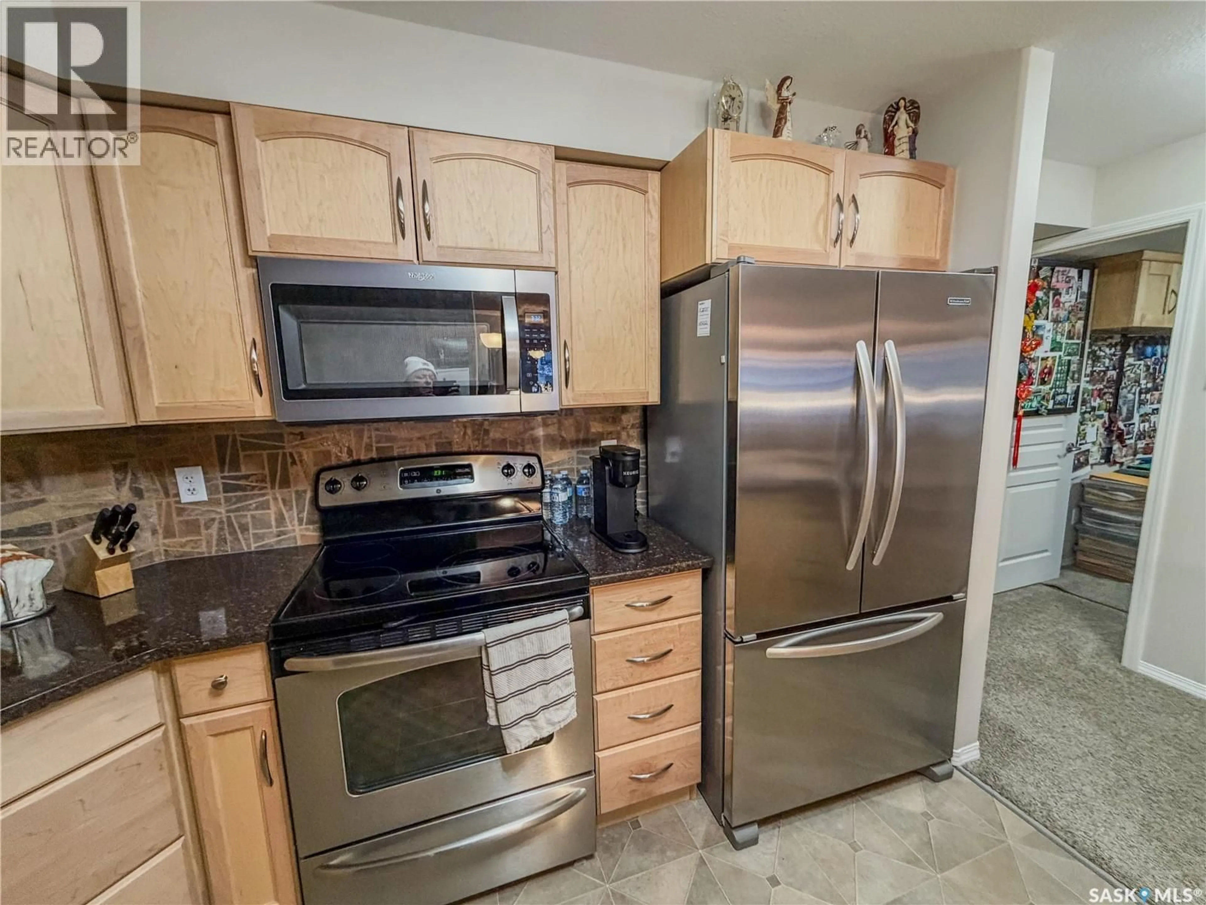 Standard kitchen, ceramic/tile floor for 306 345 MORRISON DRIVE, Yorkton Saskatchewan S3N3C4