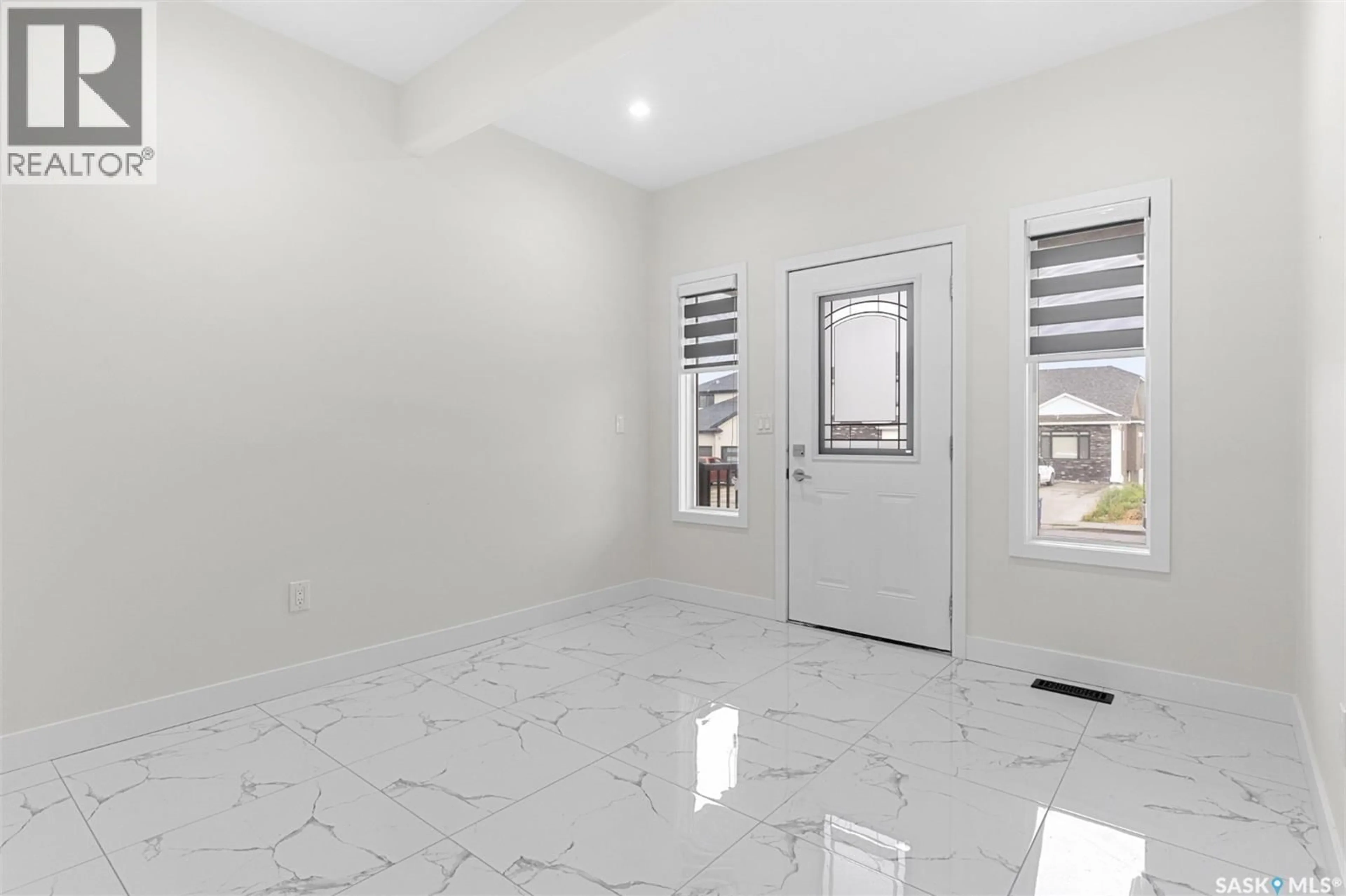 Indoor entryway for 145 JOHNS ROAD, Saskatoon Saskatchewan S7W0L2