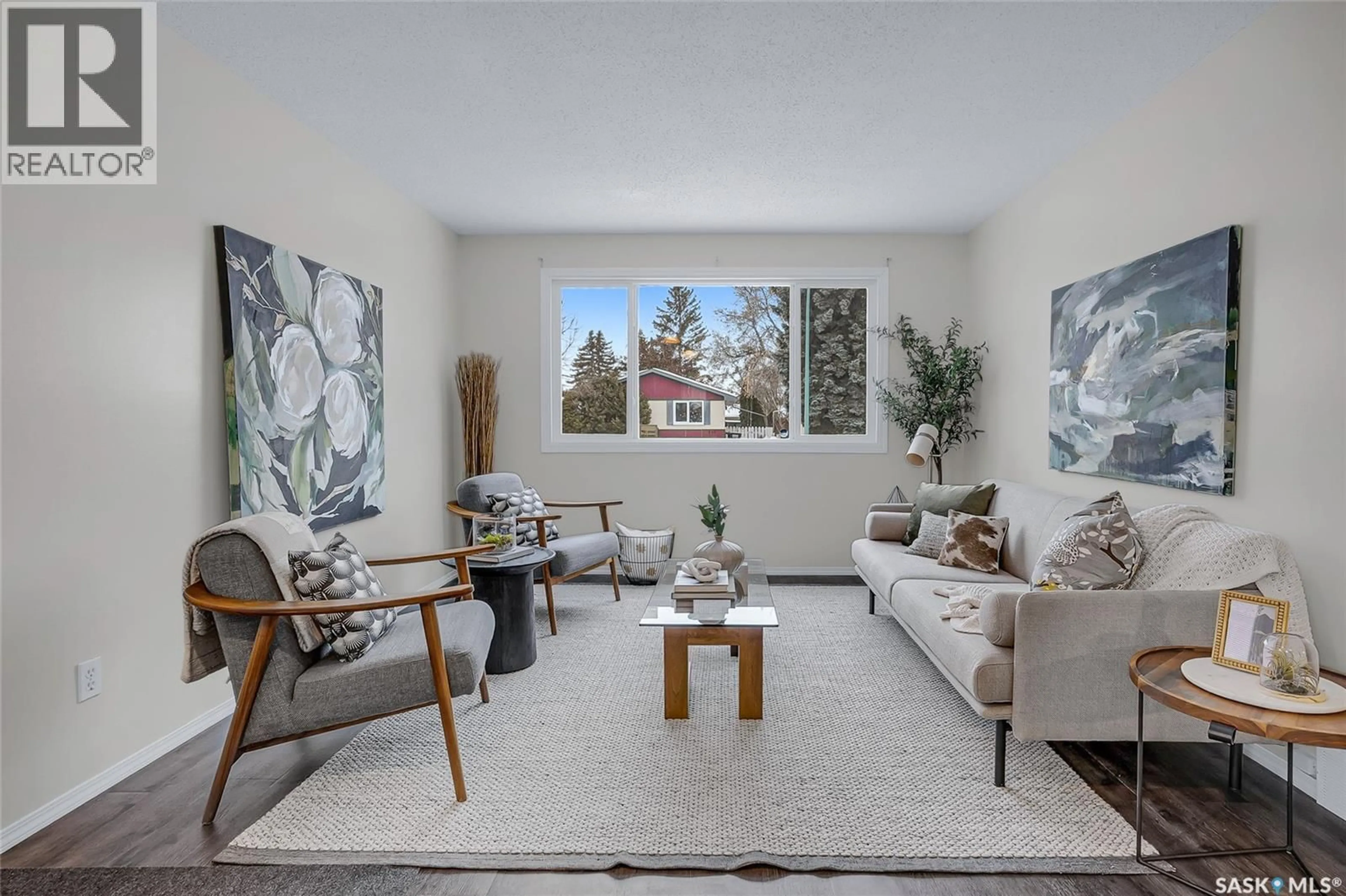 Living room with furniture, unknown for 330 SMALLWOOD CRESCENT, Saskatoon Saskatchewan S4L4S5