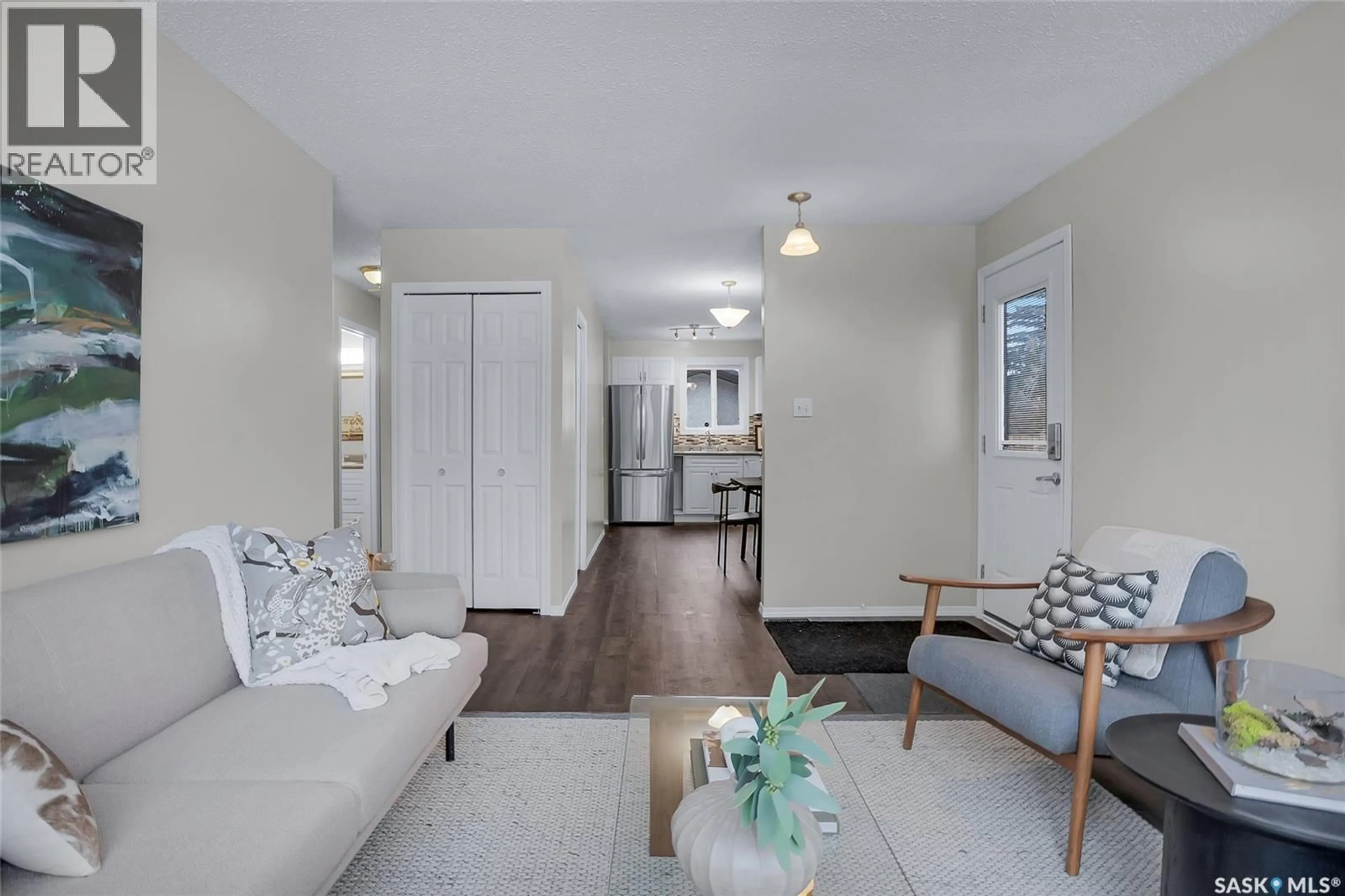 Living room with furniture, unknown for 330 SMALLWOOD CRESCENT, Saskatoon Saskatchewan S4L4S5