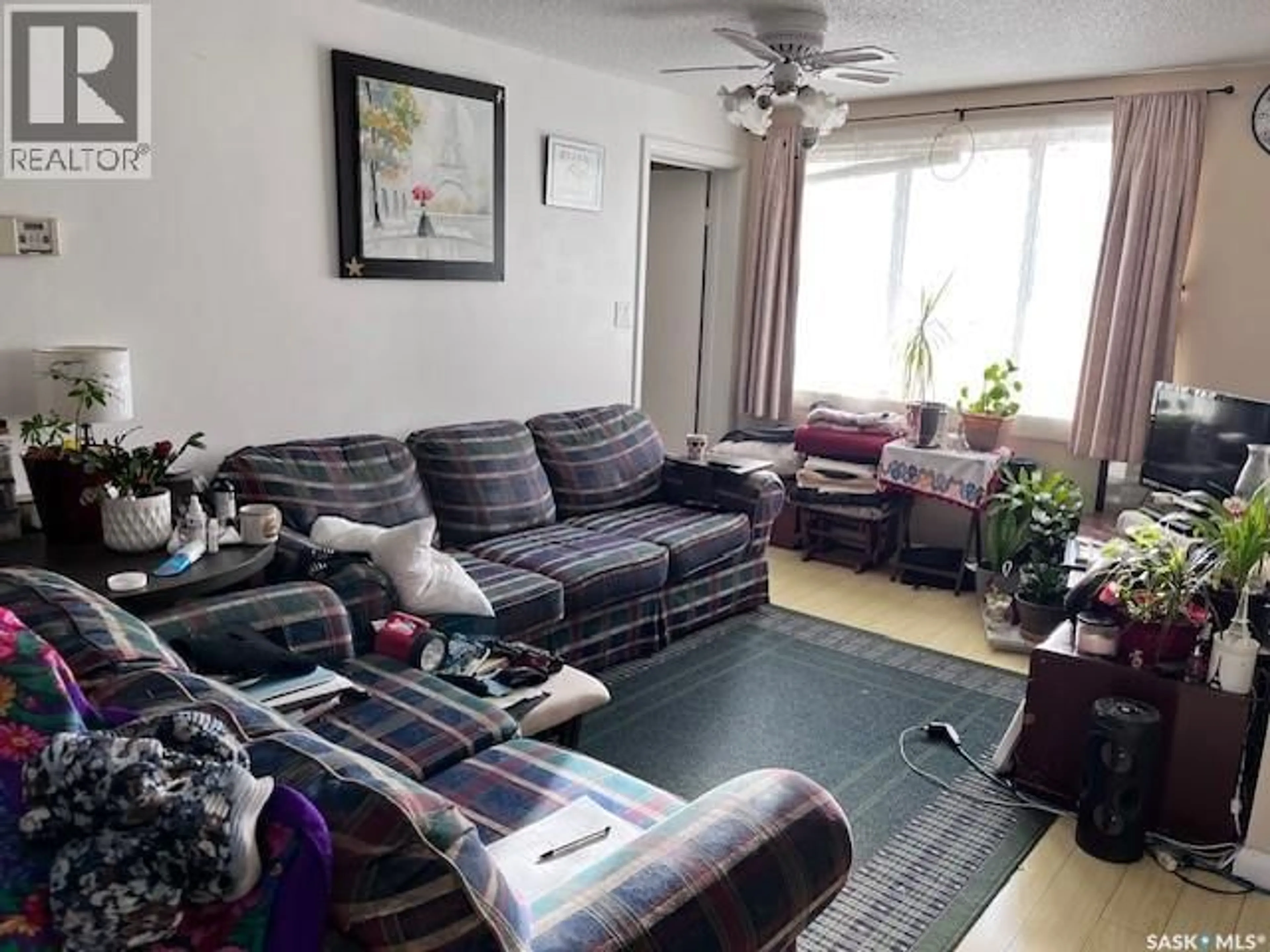 Living room with furniture, unknown for 405 KINISTINO AVENUE, Kinistino Saskatchewan S0J1H0