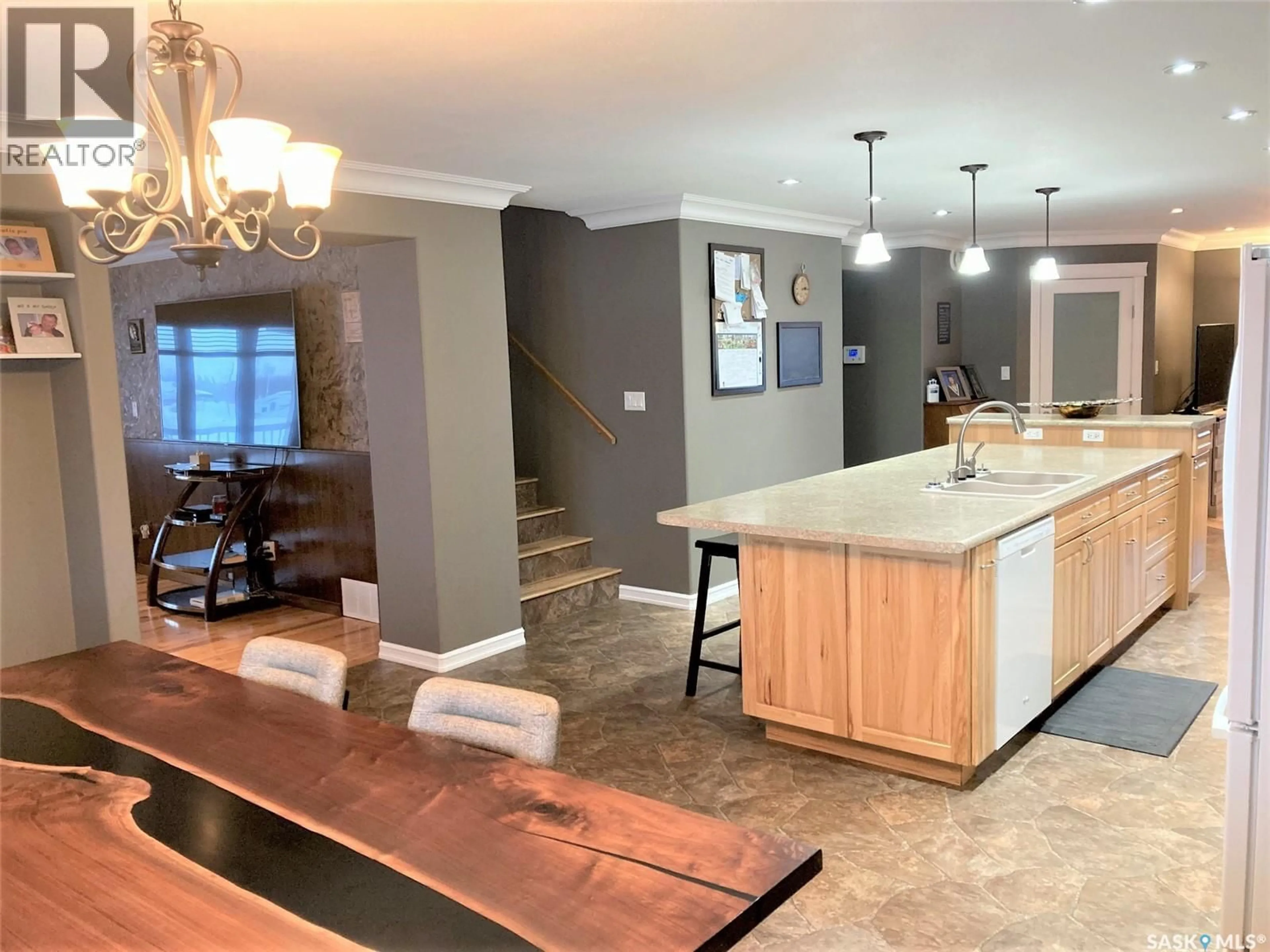 Open concept kitchen, unknown for 501 SILVER PLACE, Hudson Bay Saskatchewan S0E0Y0