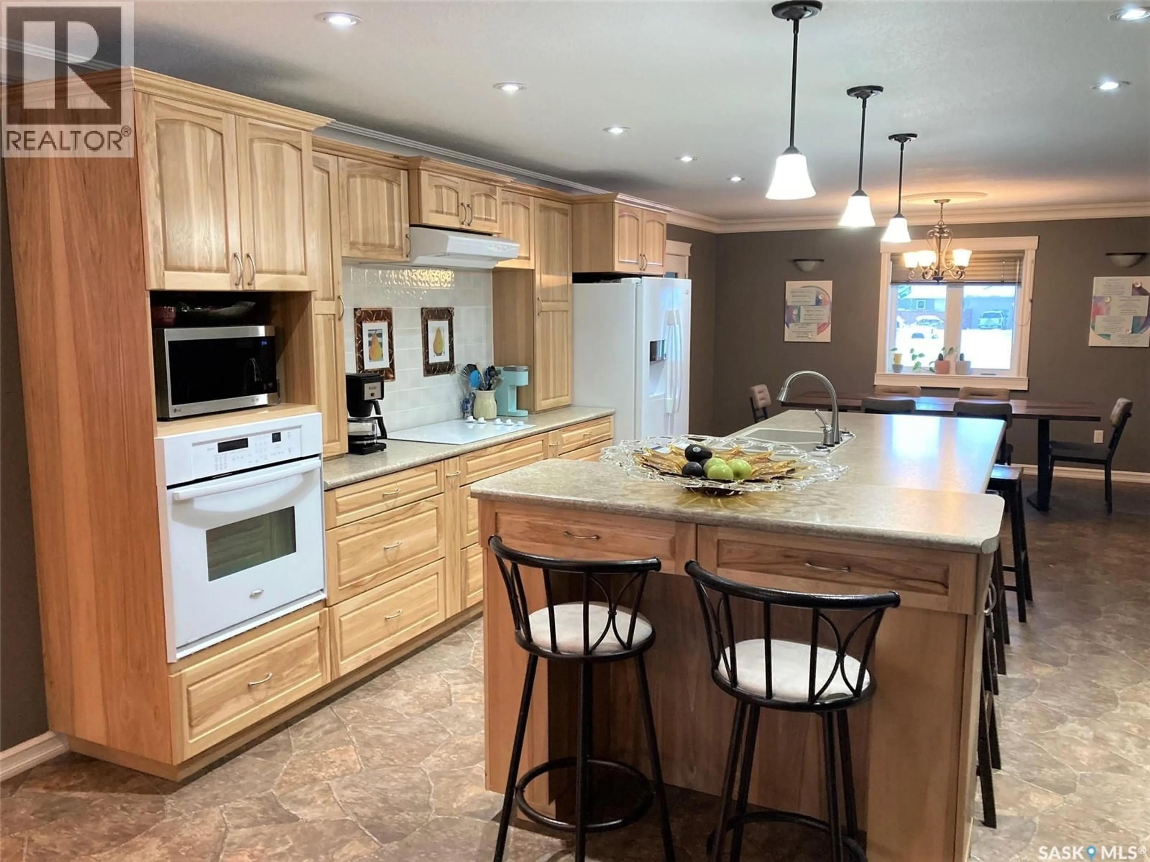 Open concept kitchen, unknown for 501 SILVER PLACE, Hudson Bay Saskatchewan S0E0Y0